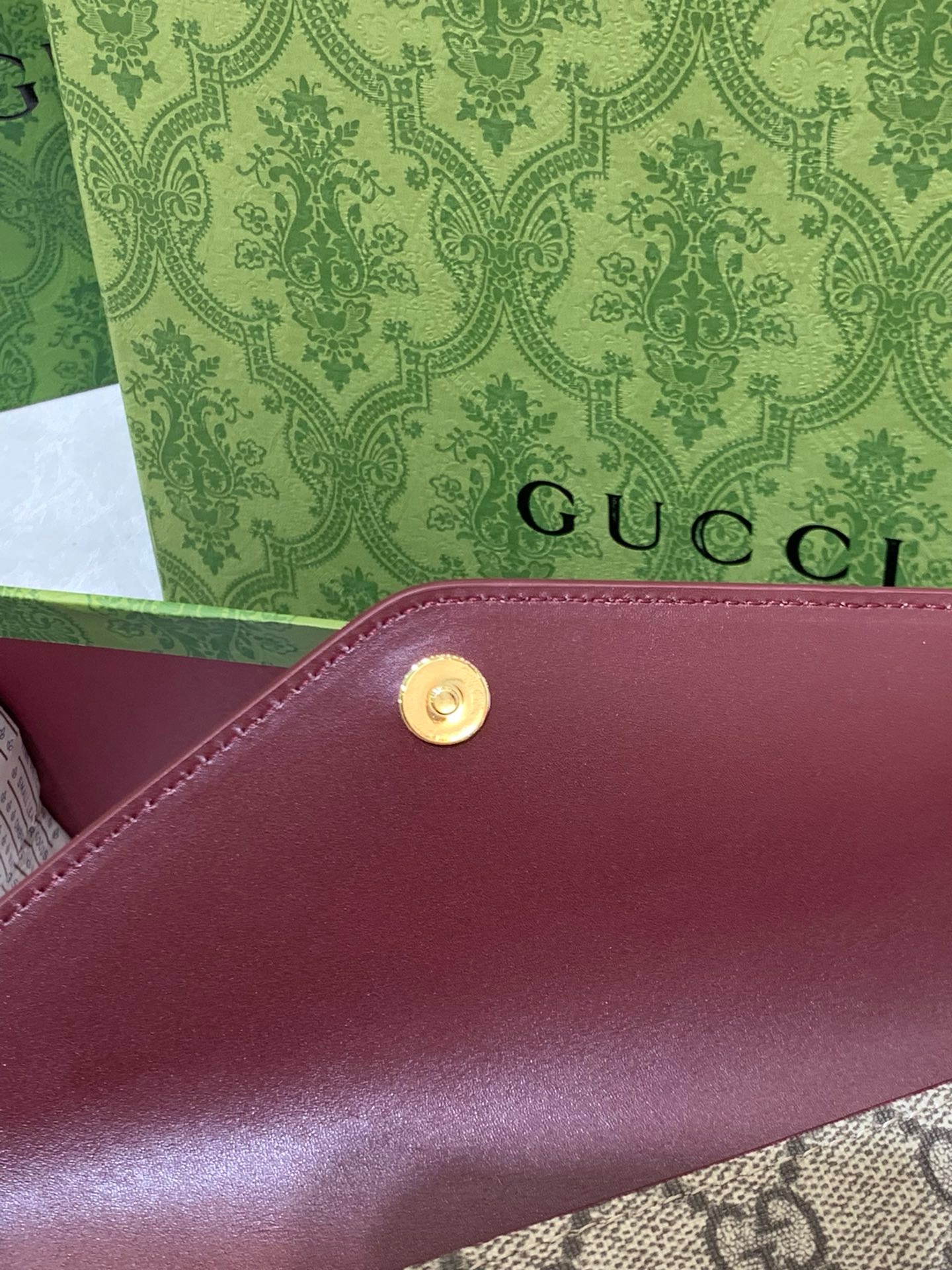 Gucci Mini GG Cat Crossbody Bag: Stunning 2024 Luxury Style