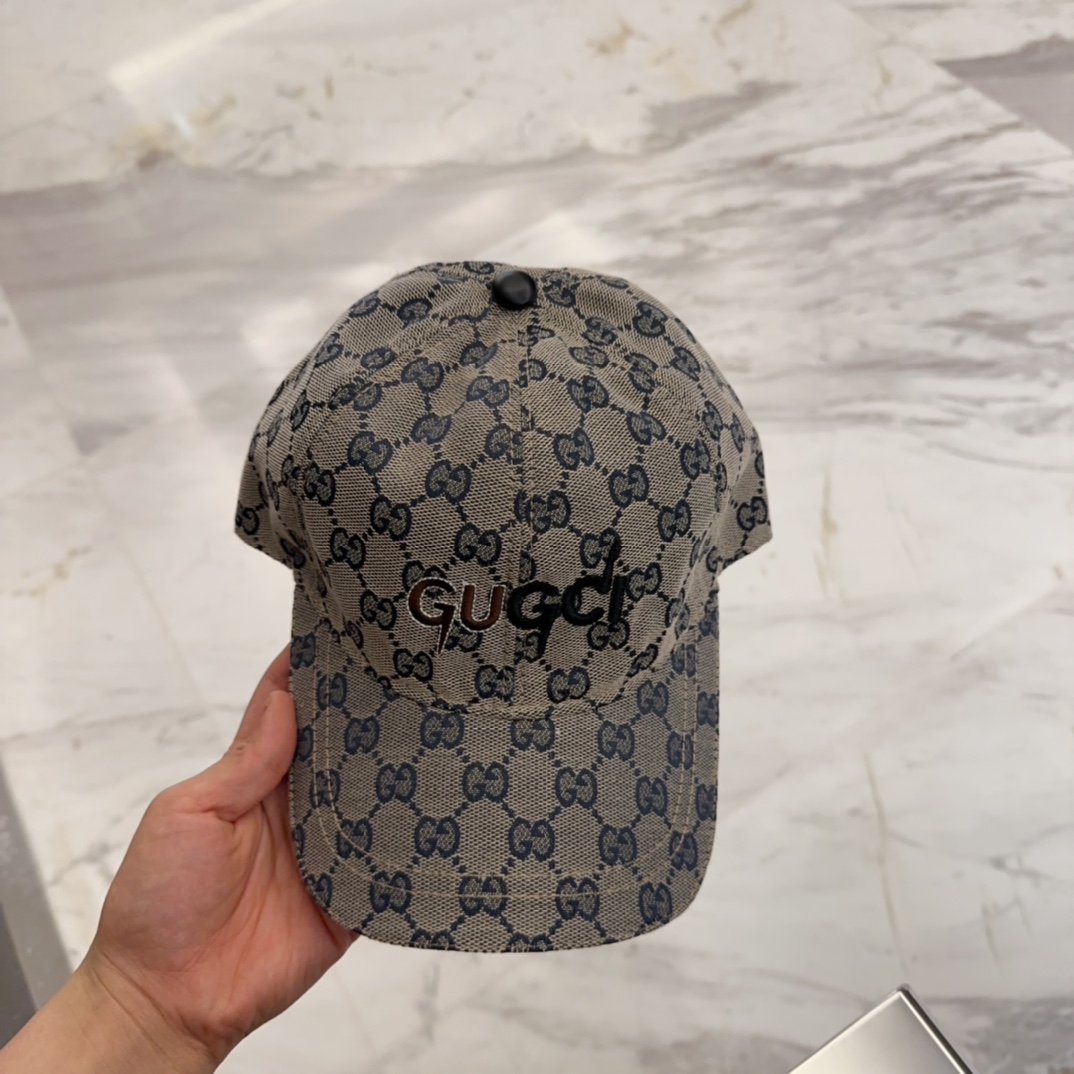 Gucci GG Jacquard Baseball Cap - Beige/Navy