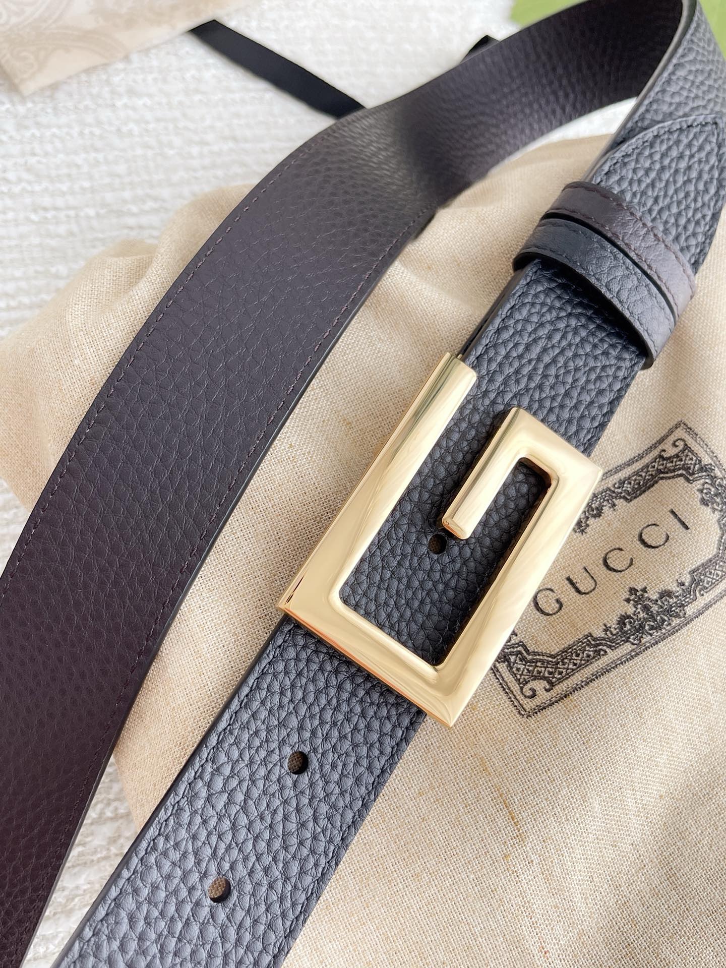 Gucci NWT Auth Women 95 cm 38 in Black Suede Leather Square G Gold Tone Belt Bag My Fashion Butler My Fashion Butler (11647)