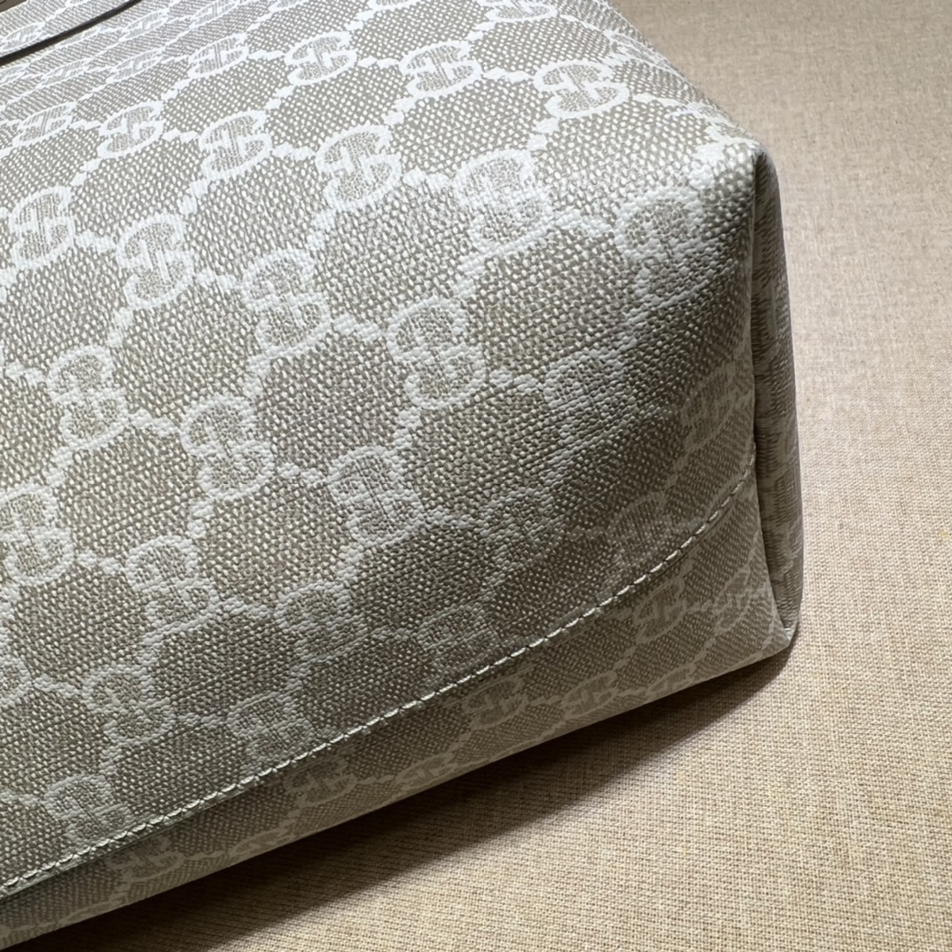 Gucci Ophidia large tote bag in beige and white GG Supreme