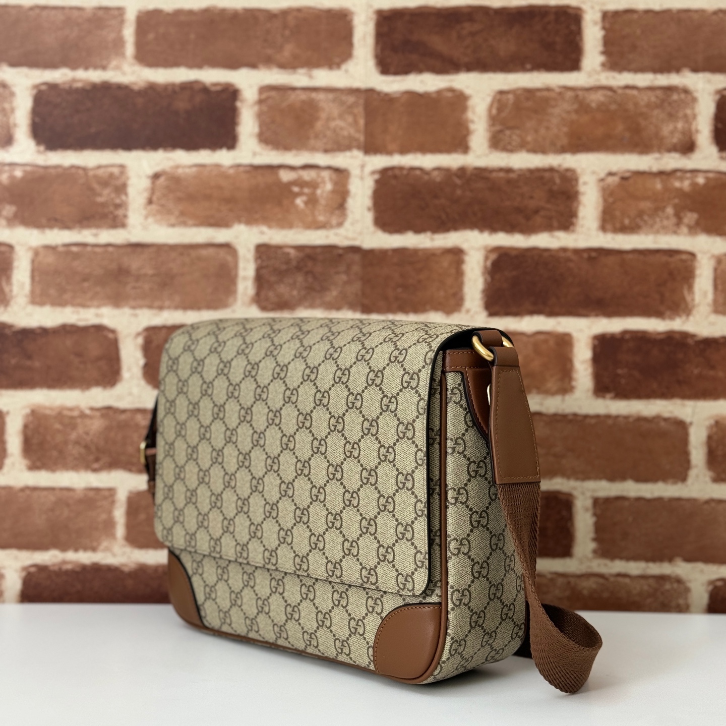 Gucci Ophidia medium messenger bag in beige and dark brown