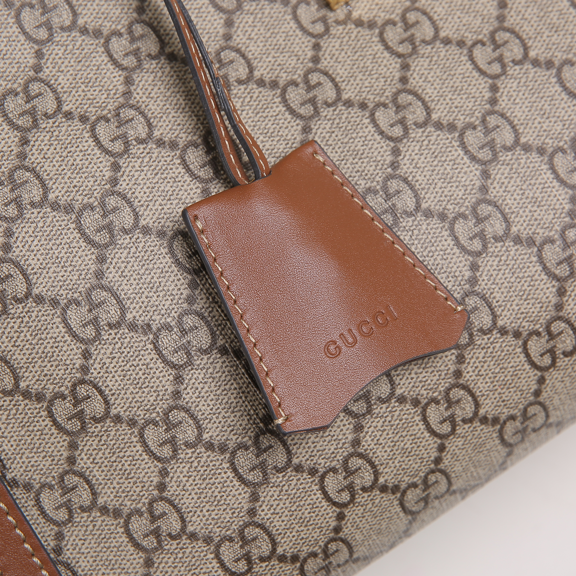 Gucci GG Supreme Padlock Bag: Stunning 2024 Shoulder Carry