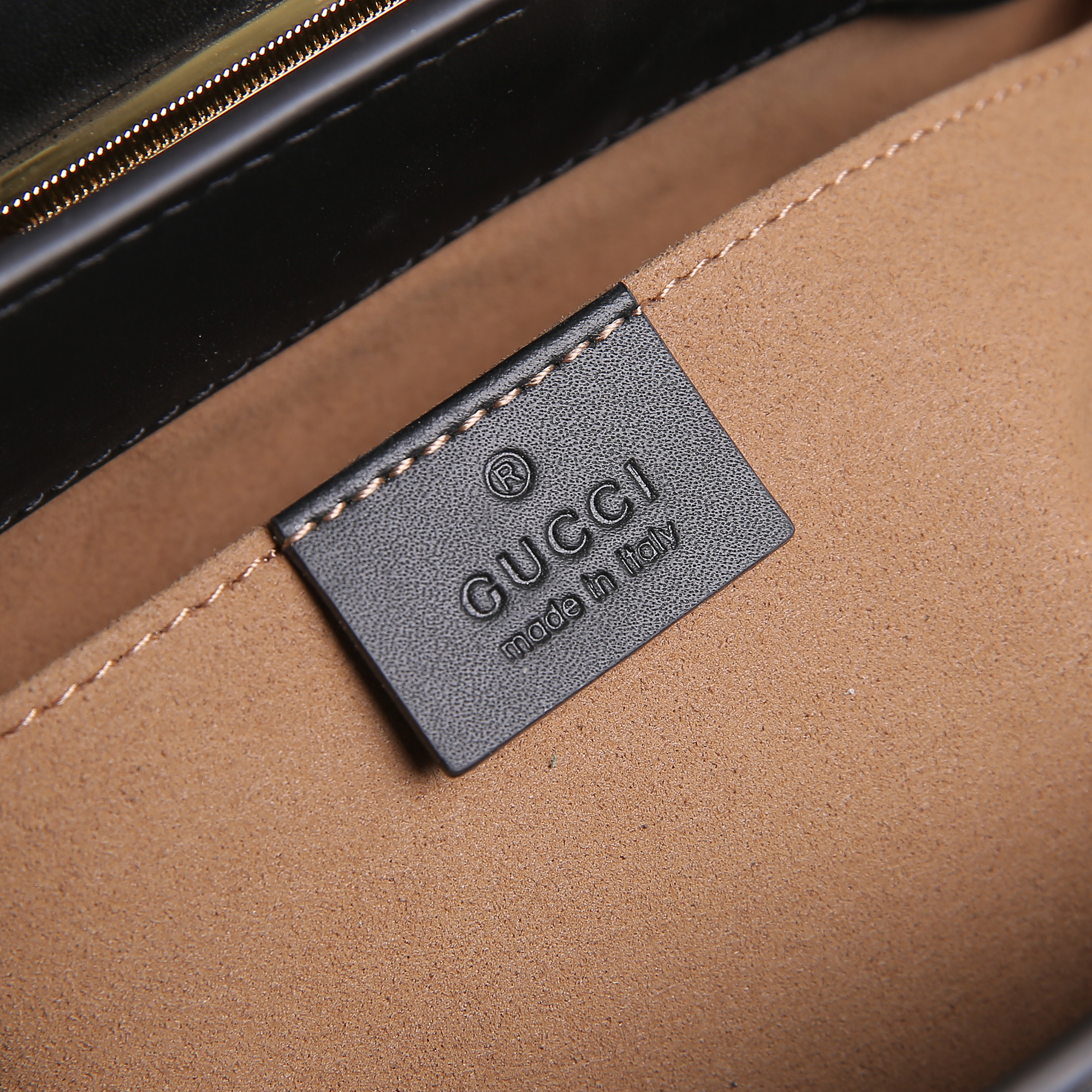 Gucci GG Supreme Padlock Bag: Stunning 2024 Luxury Essential