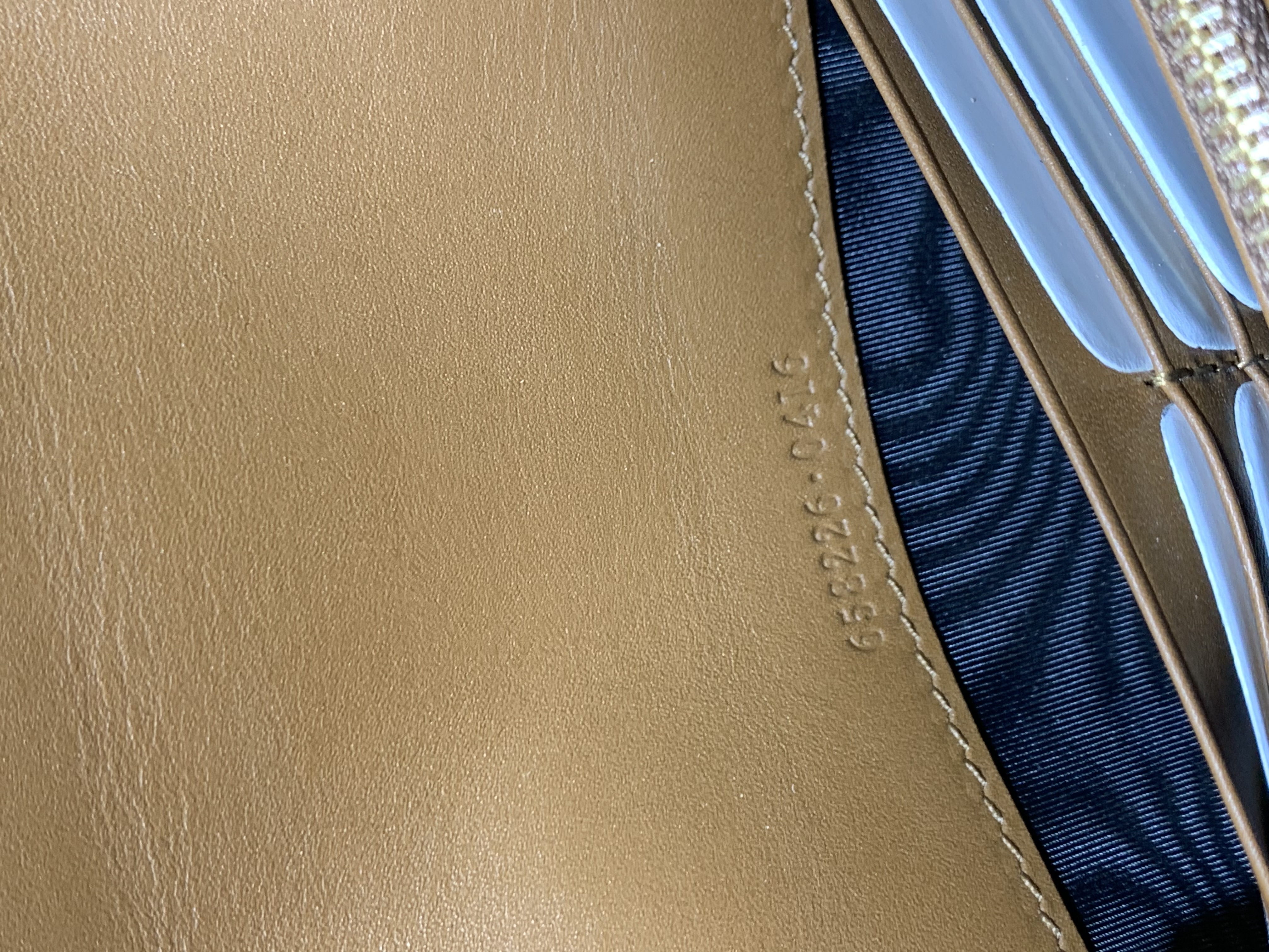 Gucci GG Supreme Padlock Bag: Premium Mini Chain for 2024