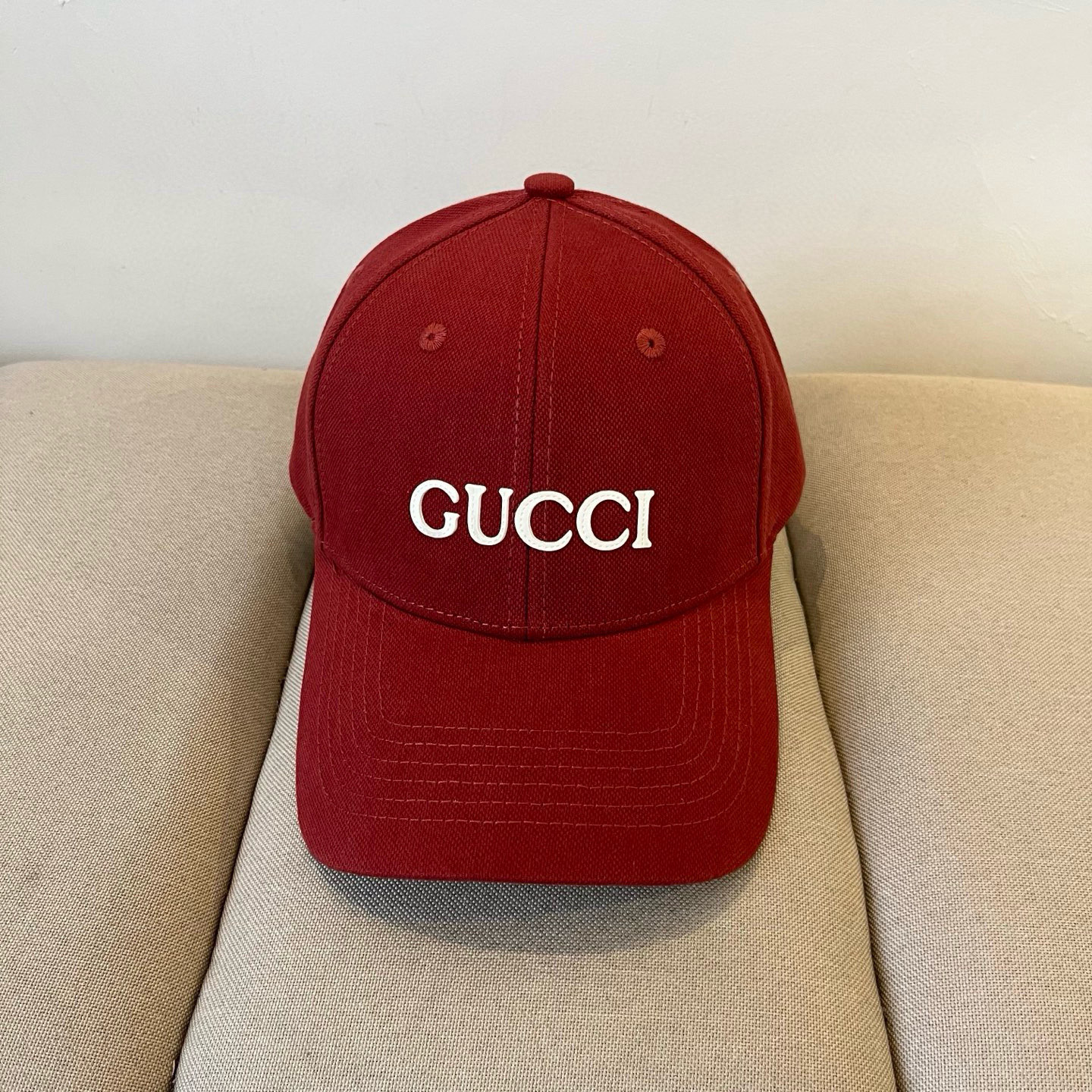 Gucci Red Cotton Baseball Cap - White Logo