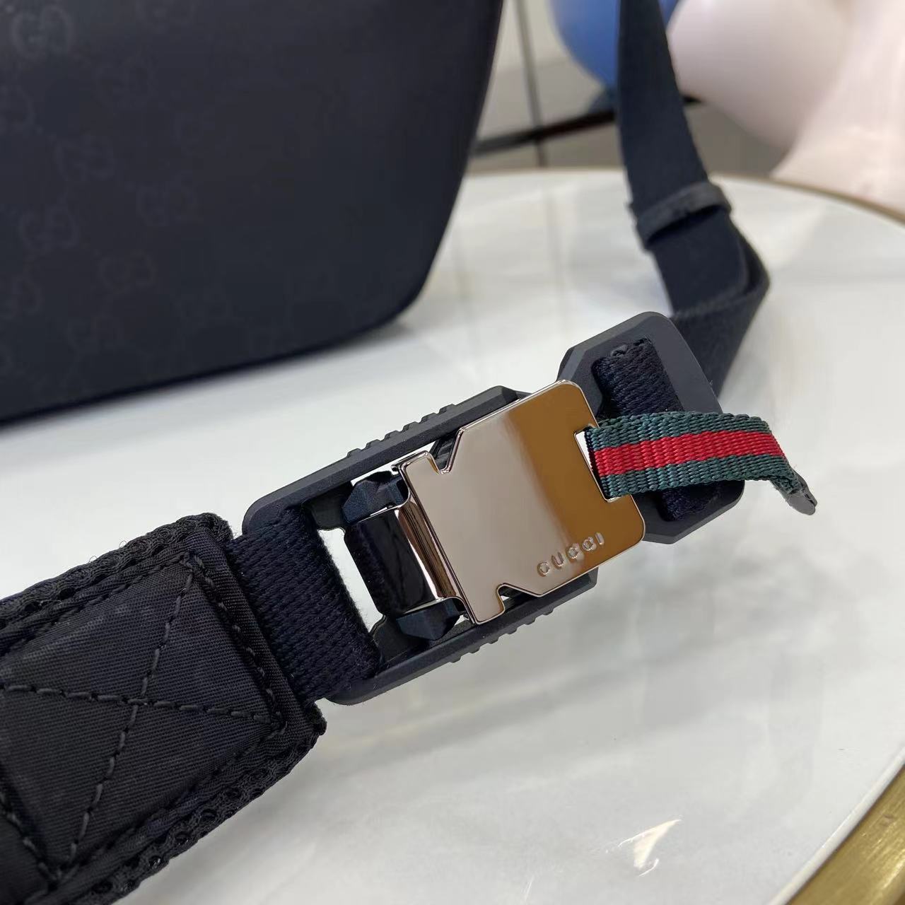 Gucci Small Crossbody With Logo 'Black' 802096-FADUM-