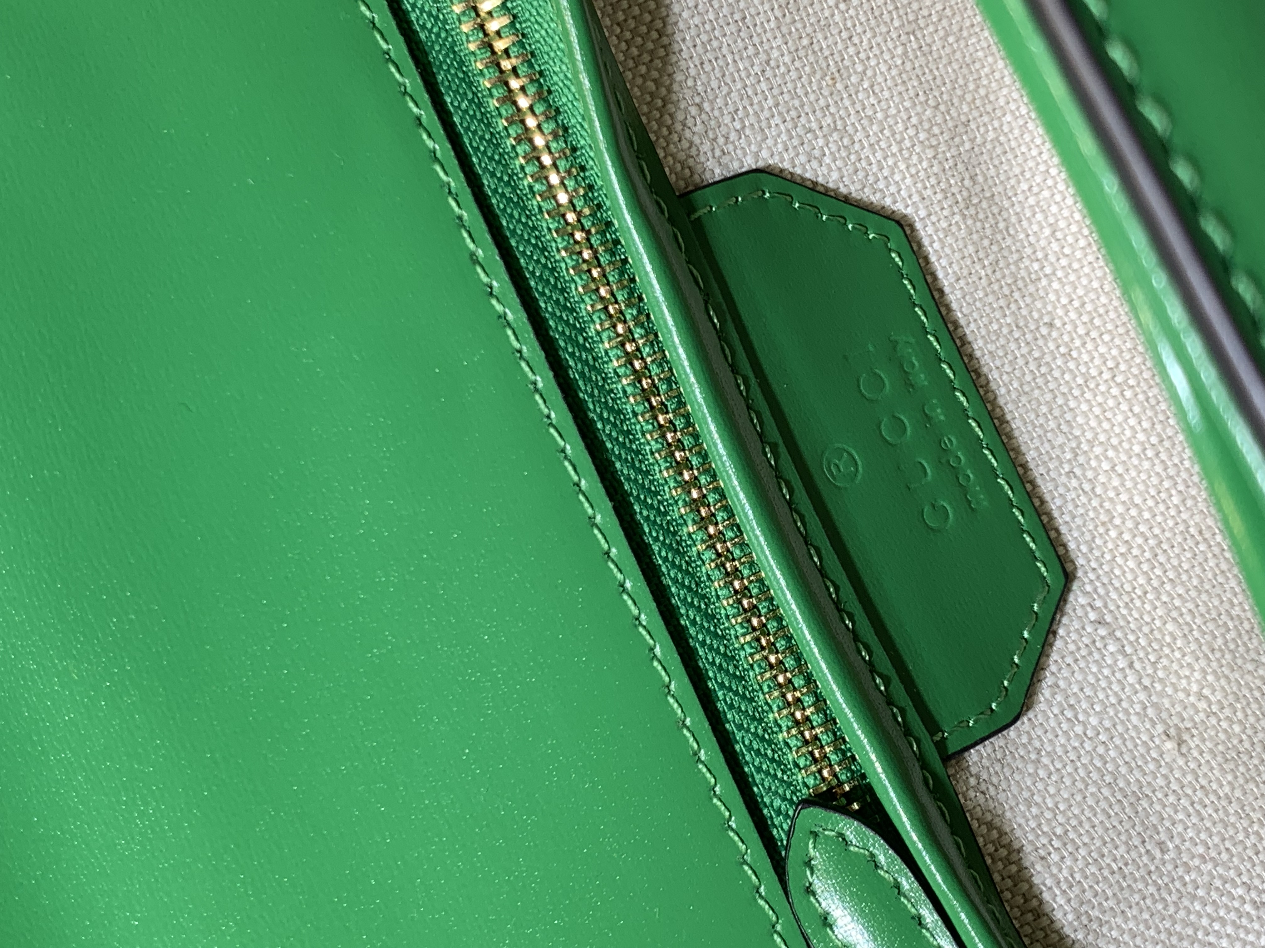 Gucci Green Bamboo Handle Bag - Stunning 2024 Premium Style