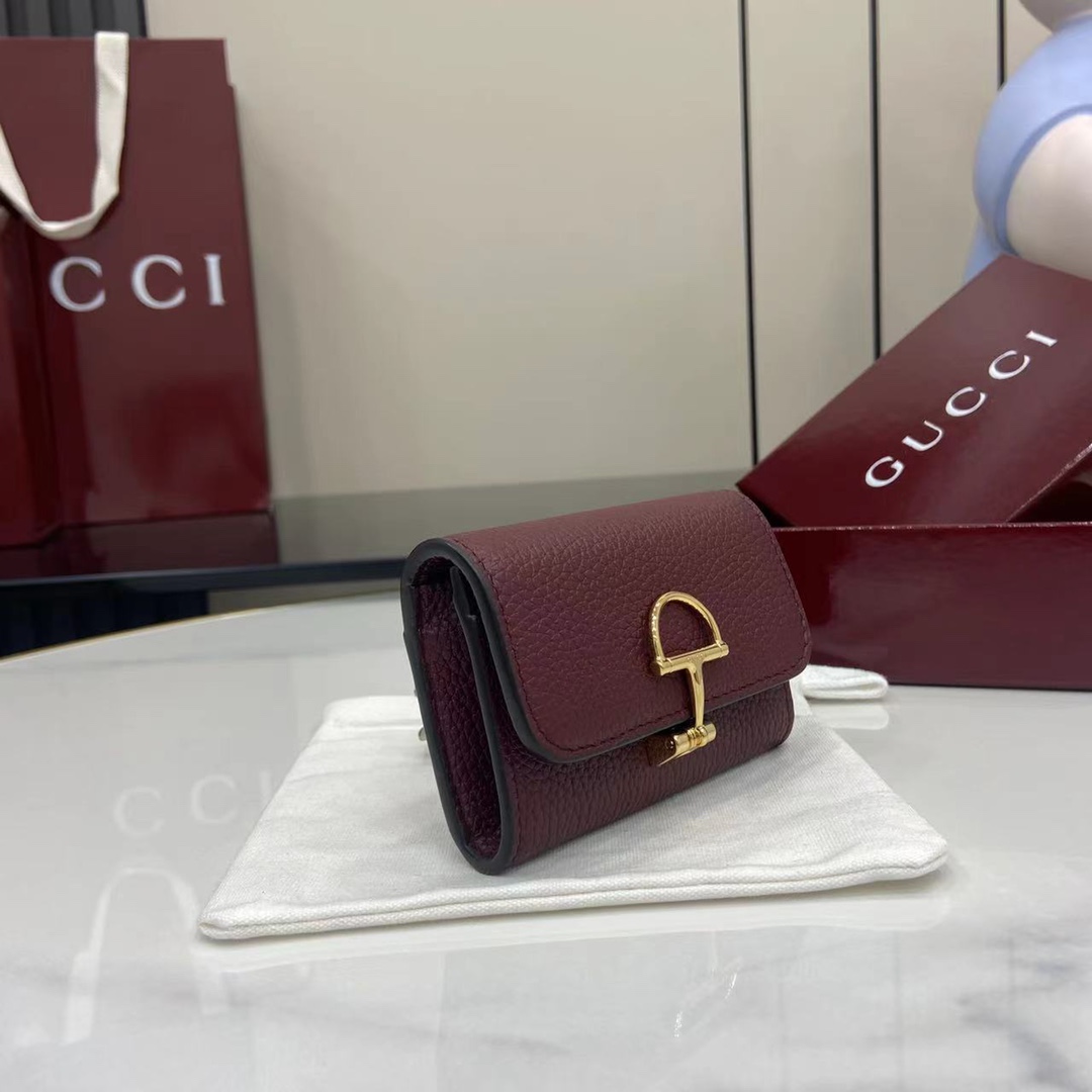 Gucci Softbit card case for Women - Burgundy in Qatar