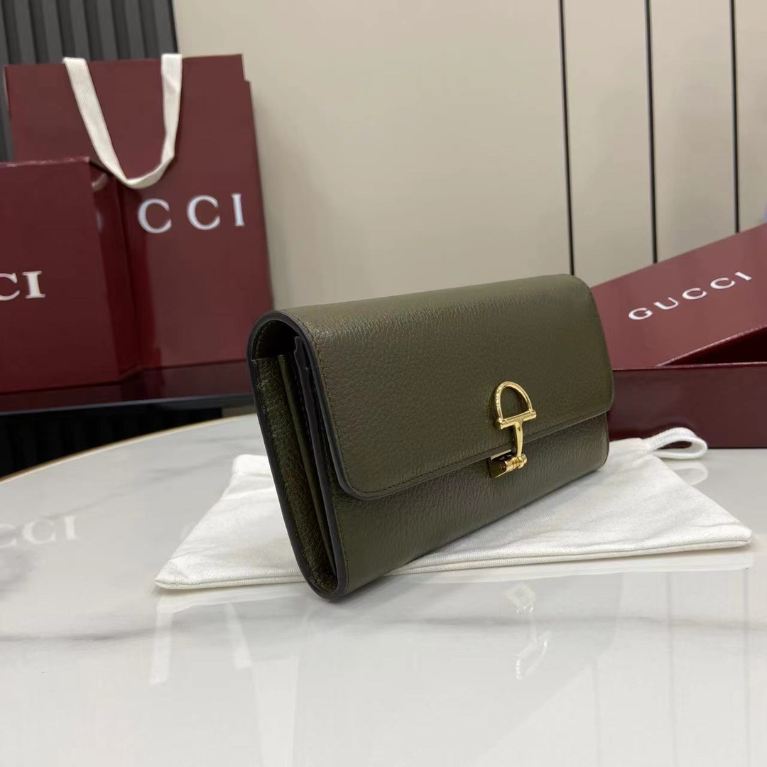 Gucci Softbit Continental leather wallet in green - Gucci