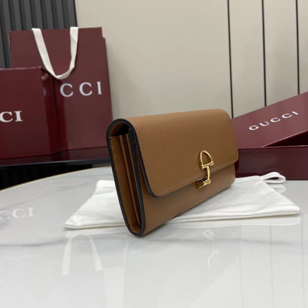 Gucci Softbit continental wallet in brown leather | GUCCI