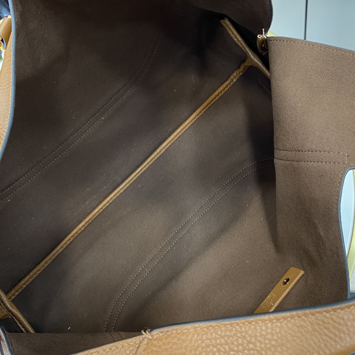 Gucci Softbit maxi shoulder bag in brown leather | GUCCI