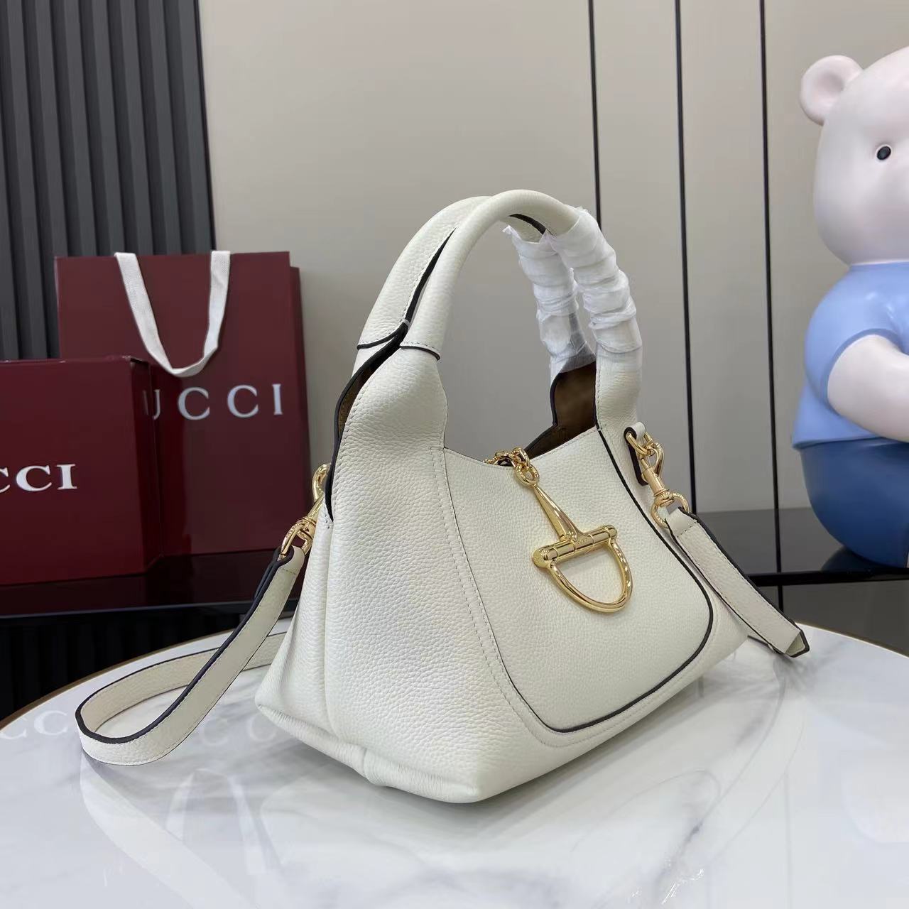 Gucci Softbit medium top handle bag in white leather