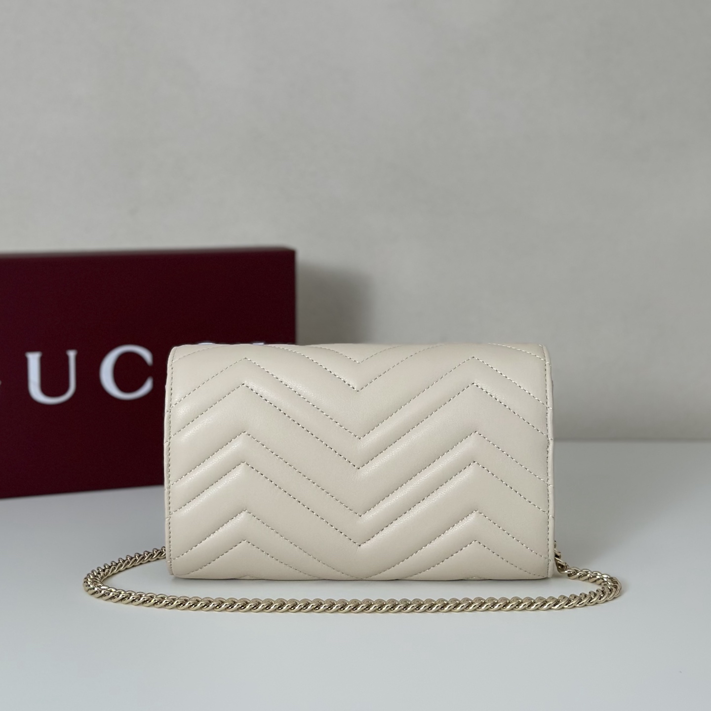 Gucci Women's Designer Luxury Chain Wallets | Wallets with Strap