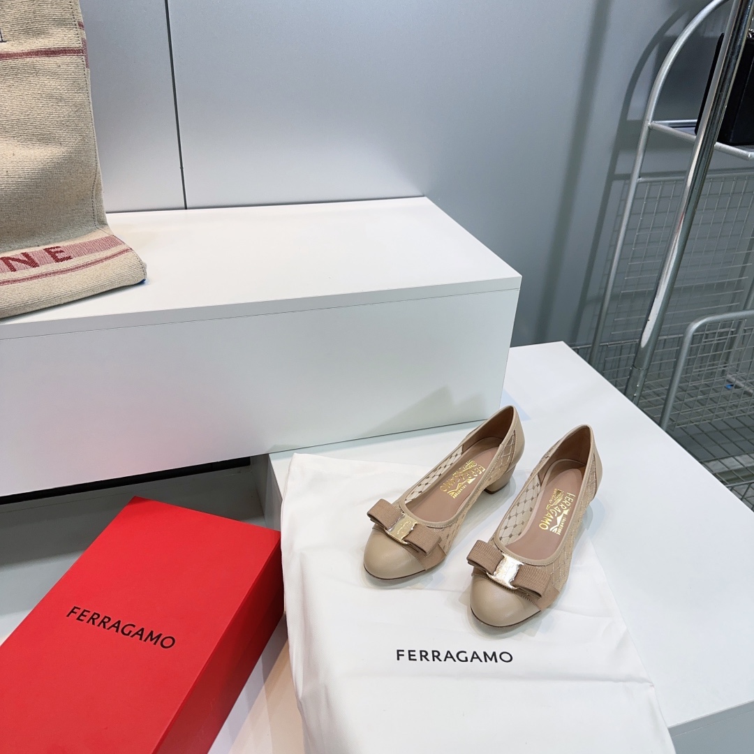 Harrods Salvatore Ferragamo Mesh Vara Pumps 30 | Harrods
