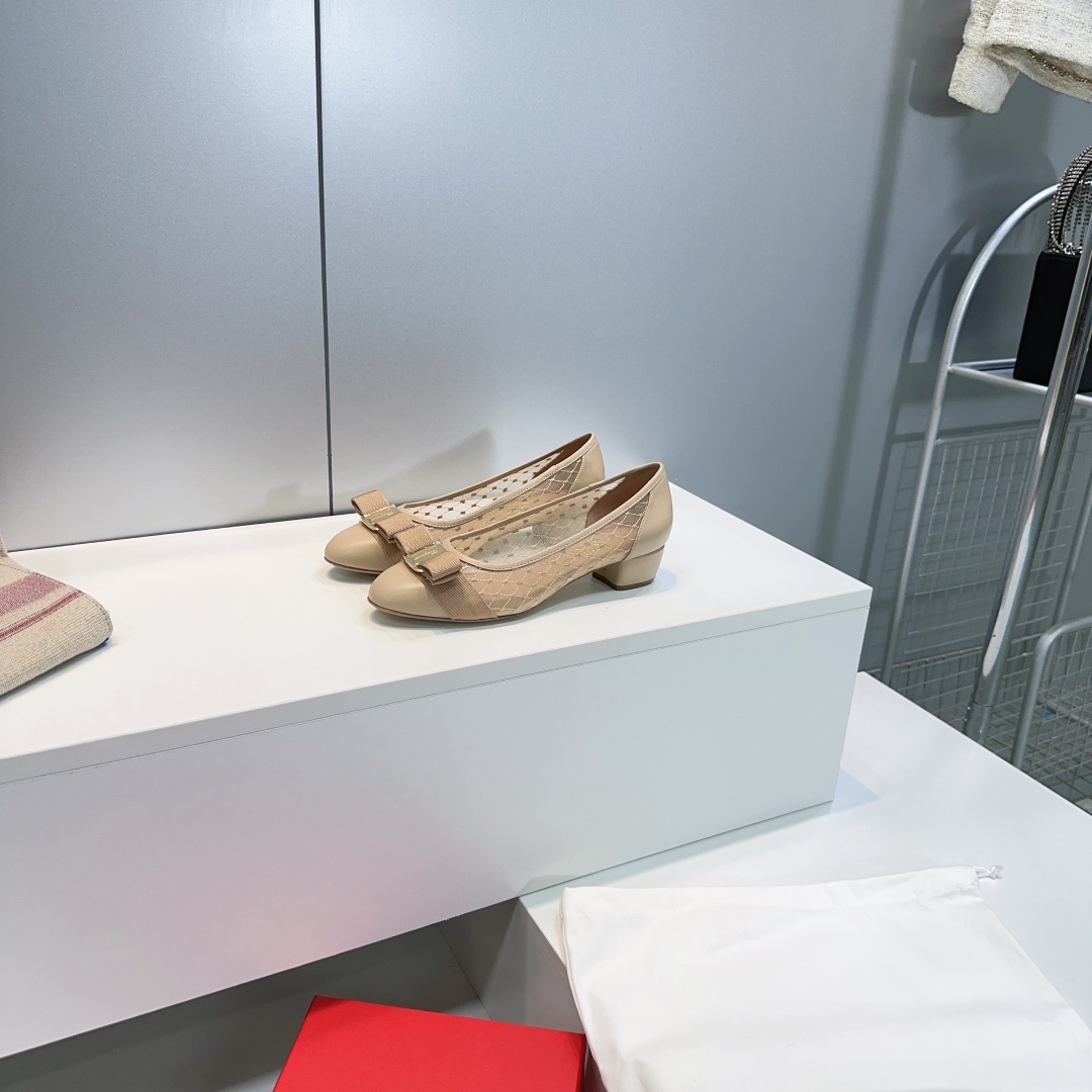 Harrods Salvatore Ferragamo Mesh Vara Pumps 30 | Harrods