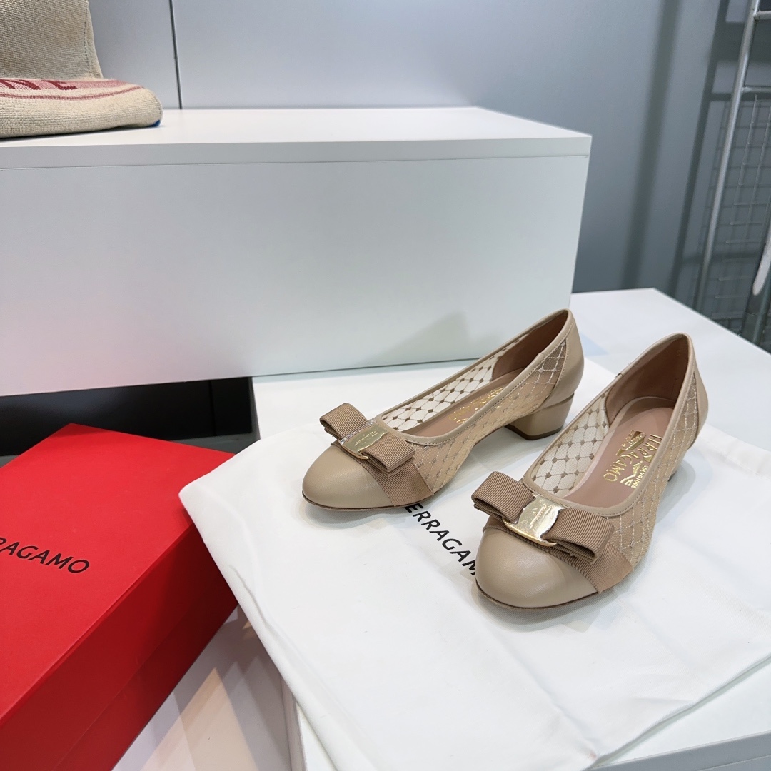 Harrods Salvatore Ferragamo Mesh Vara Pumps 30 | Harrods