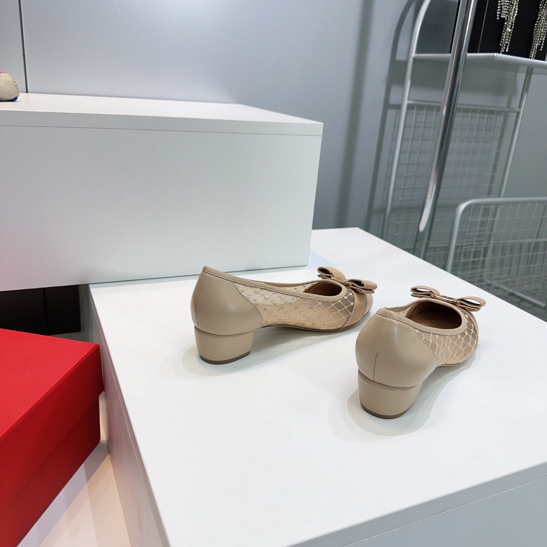 Harrods Salvatore Ferragamo Mesh Vara Pumps 30 | Harrods