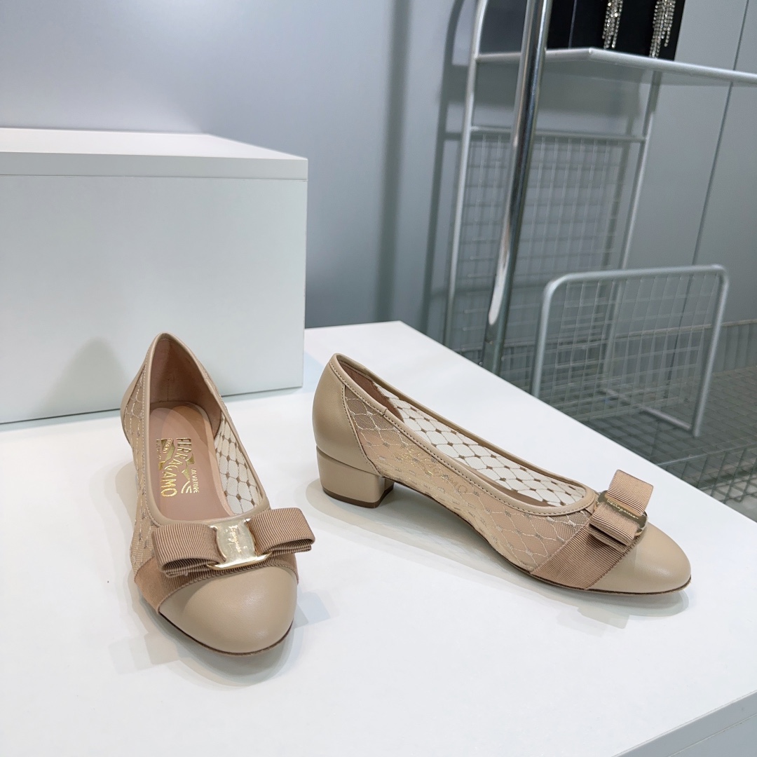 Harrods Salvatore Ferragamo Mesh Vara Pumps 30 | Harrods