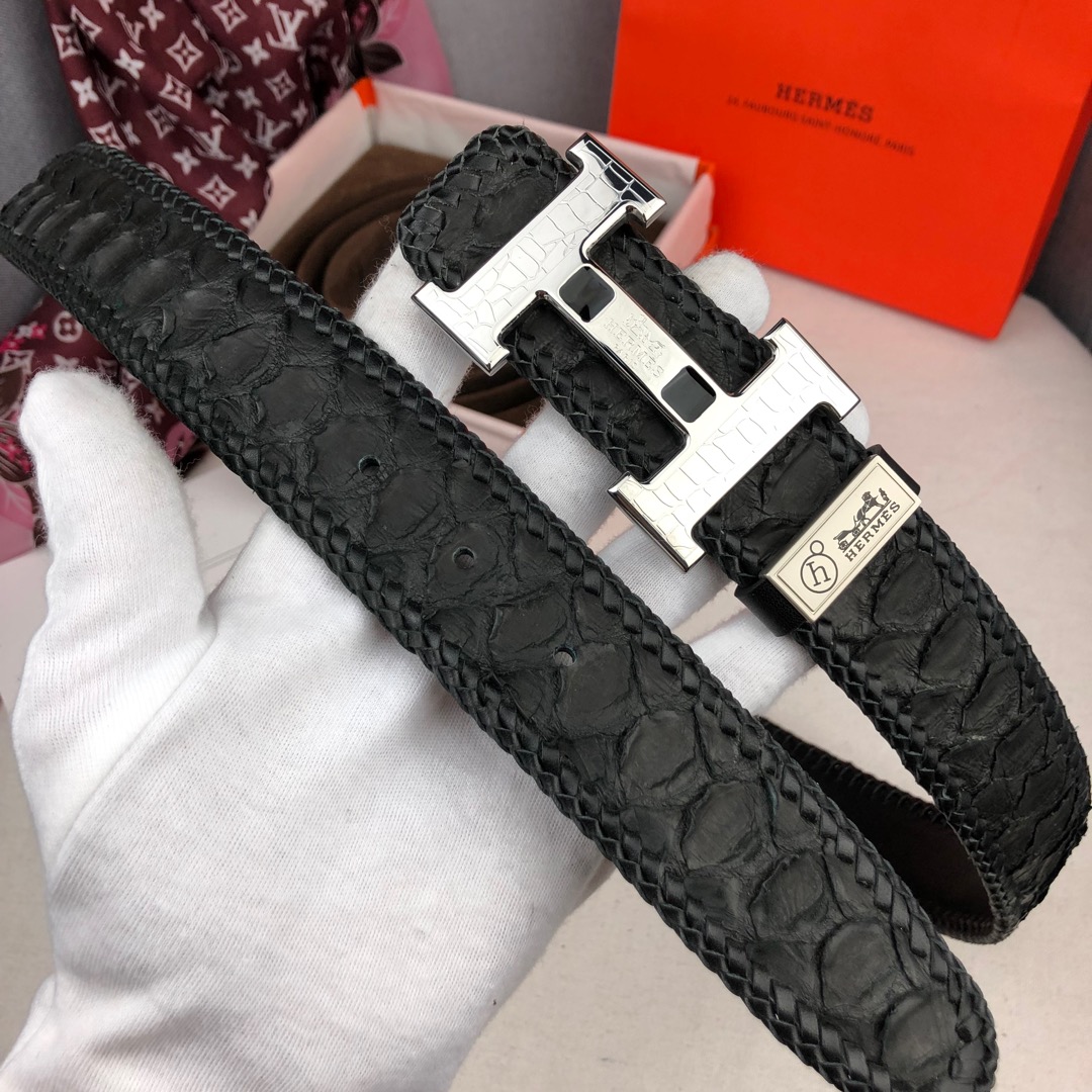 Hermès Constance Belt 32mm in Black Crocodile-Embossed Leather with Palladium “H” Buckle