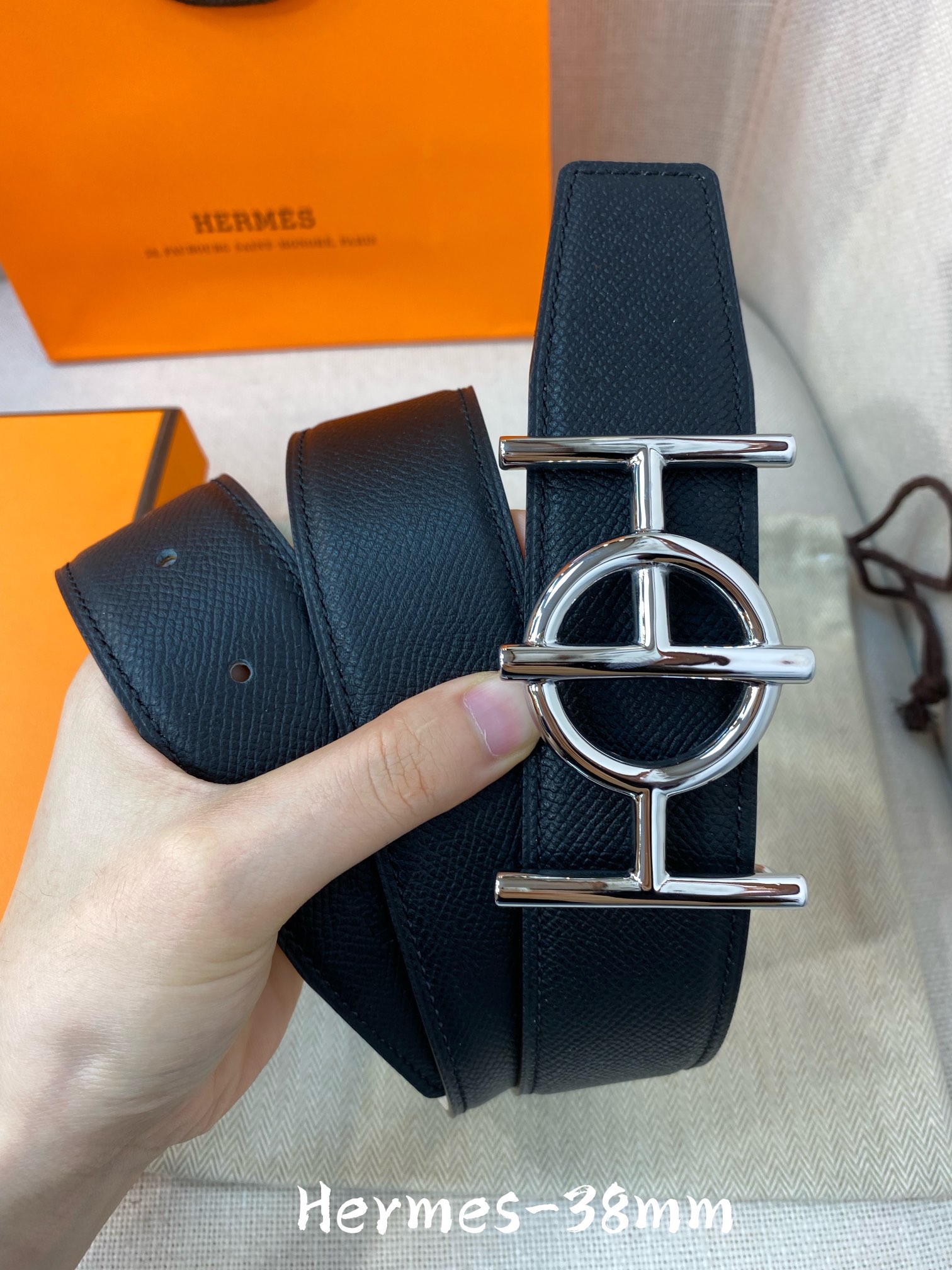 Hermès Constance Circle H Reversible Belt – Black & White Epsom Leather (38mm)