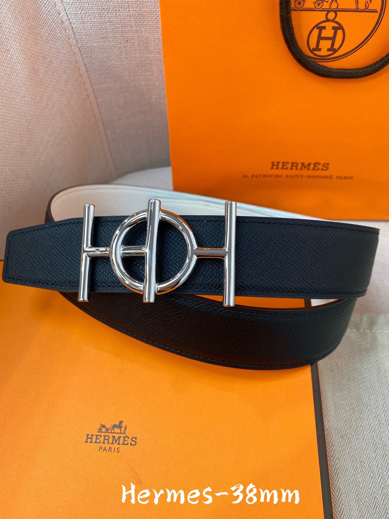 Hermès Constance Circle H Reversible Belt – Black & White Epsom Leather (38mm)