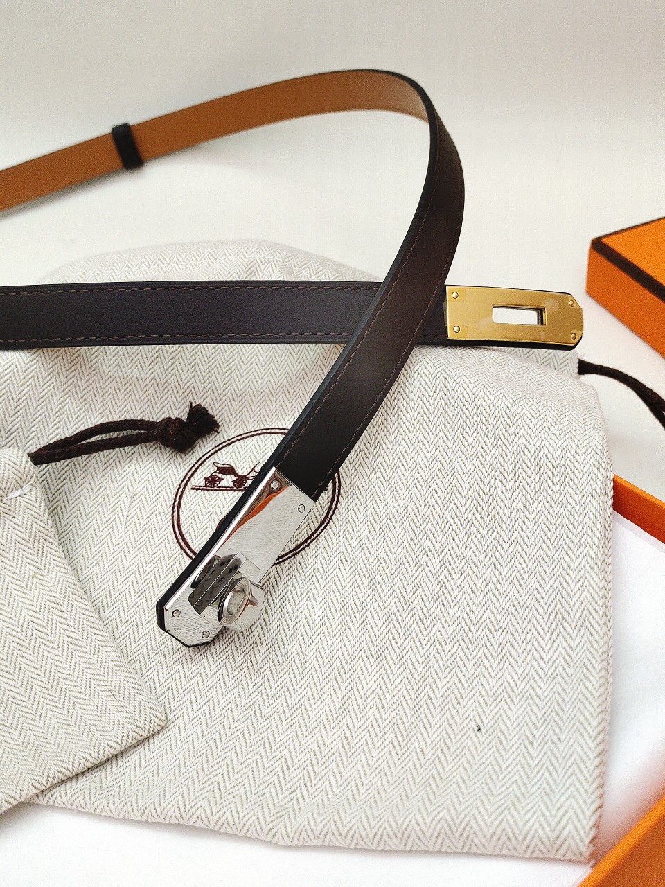 Hermès Kelly 18 Reversible Belt in Brown and Tan Epsom Leather with Gold Kelly Buckle