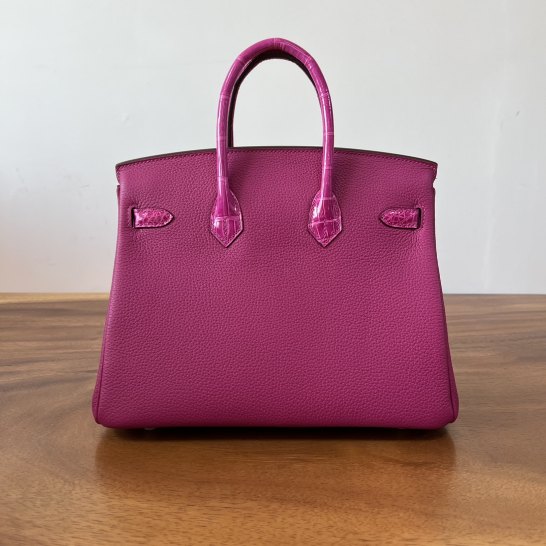 HERMES 1Birkin 30 Togo bag in purple pink with gold details