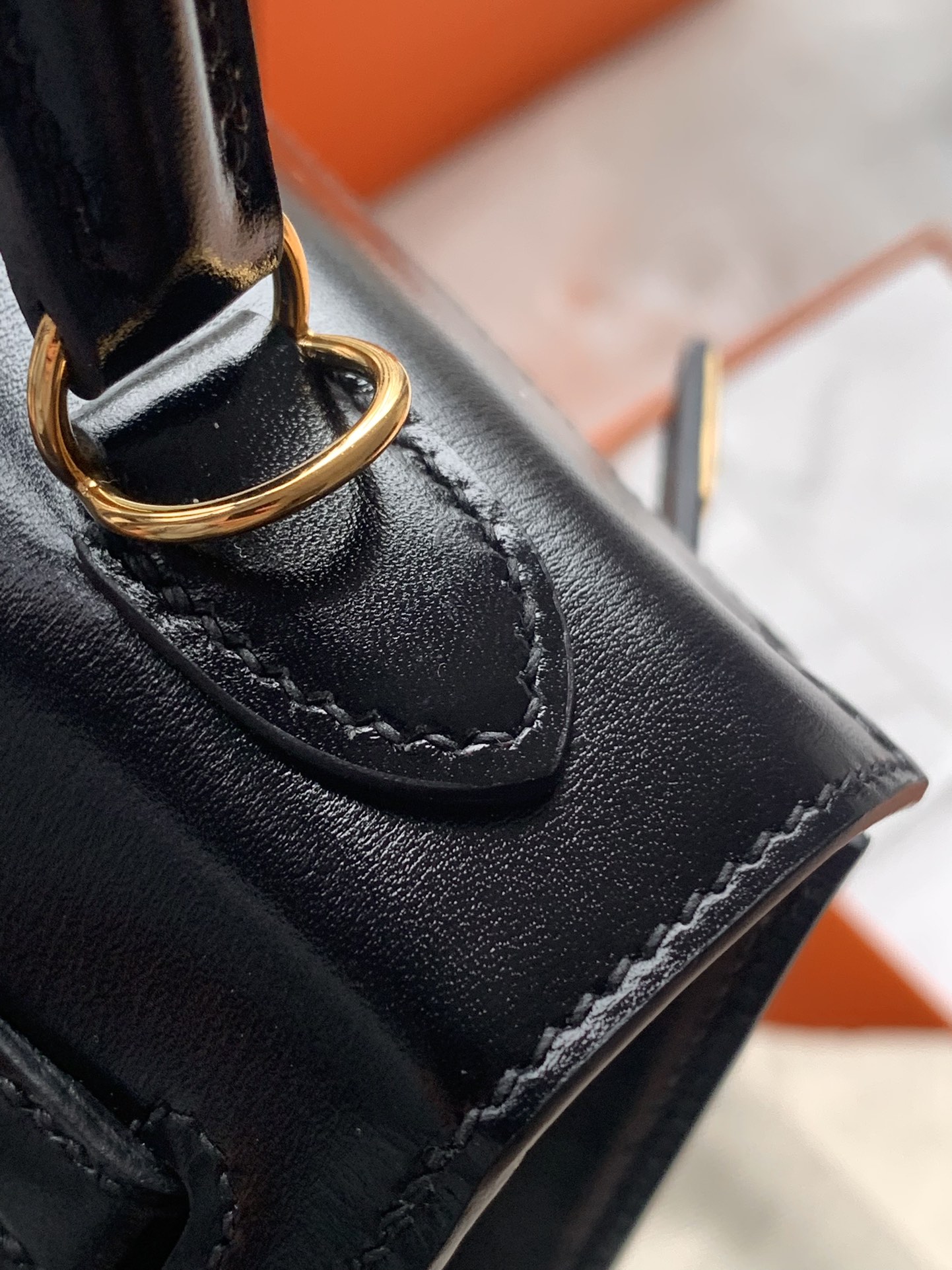 HERMES 2019 Kelly 28 Sellier Black Veau Box GHW