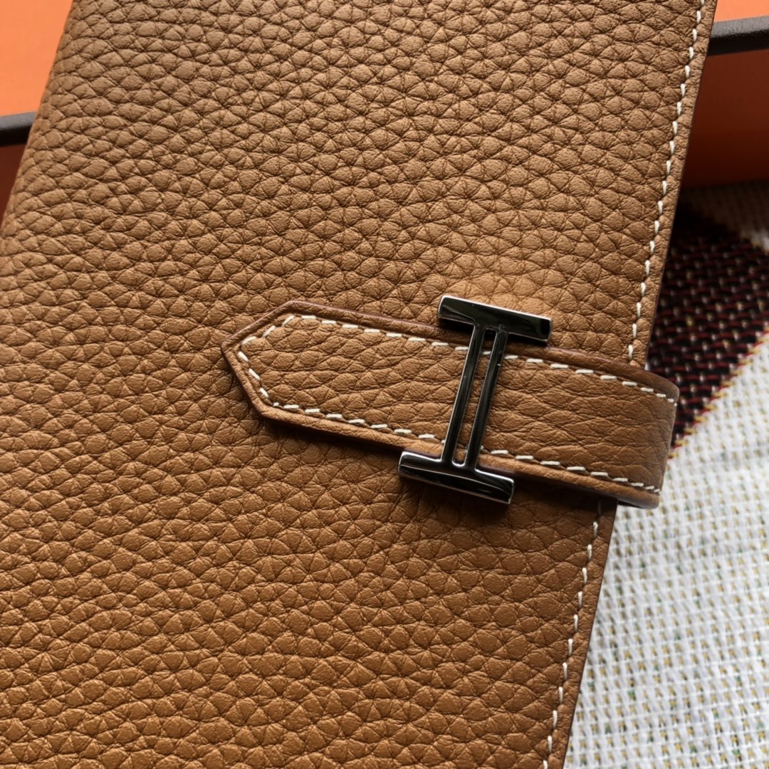 HERMES BEARN WALLET