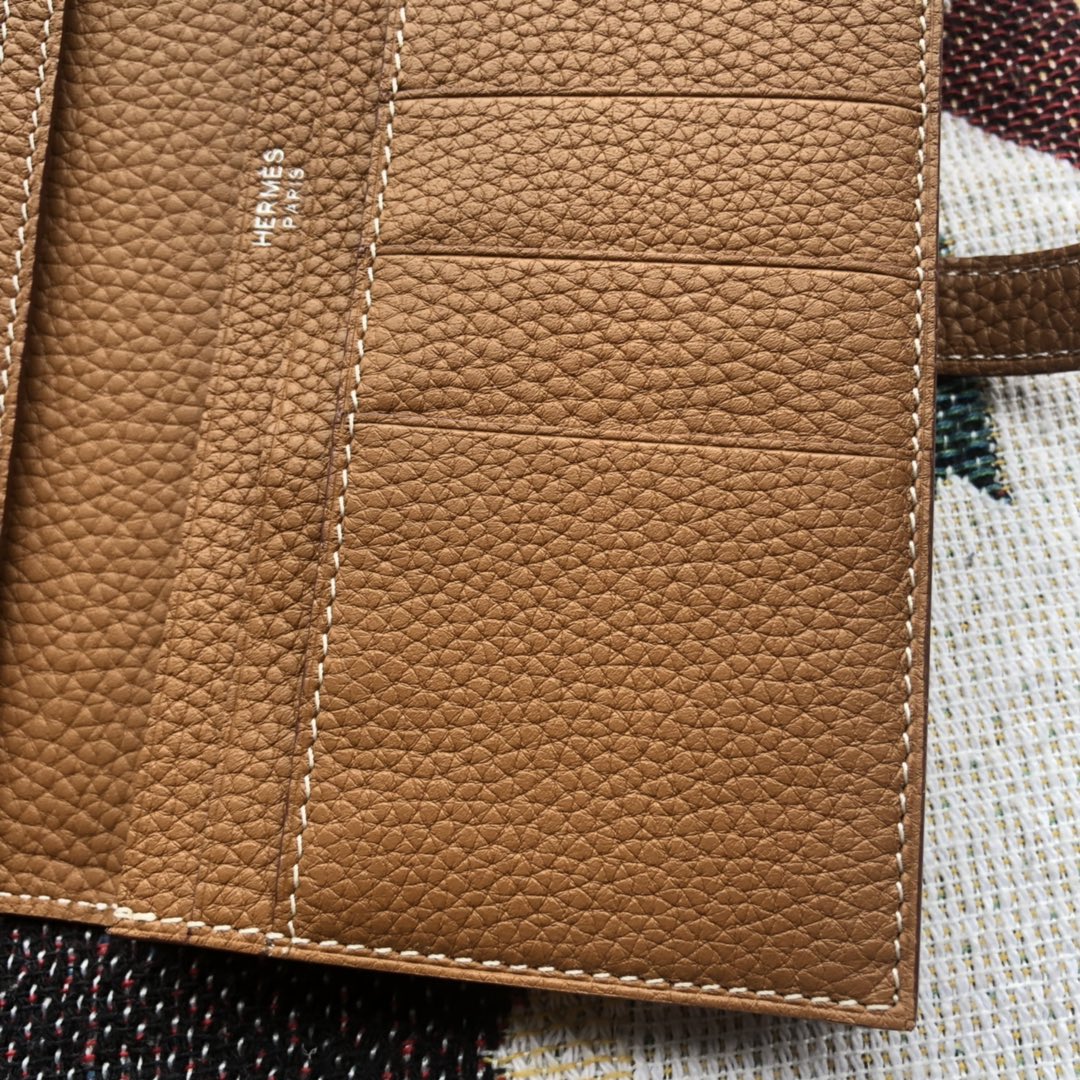 HERMES BEARN WALLET
