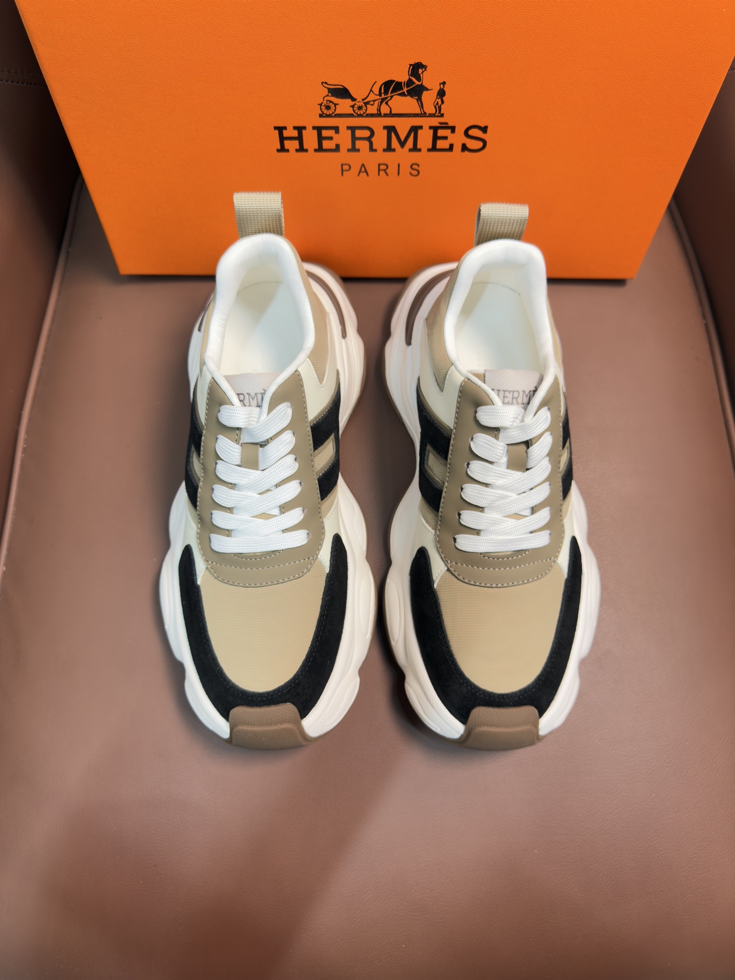 beige Hermès Dune Suede Sneakers - Hermès Dune Suede Sneakers - Beige
