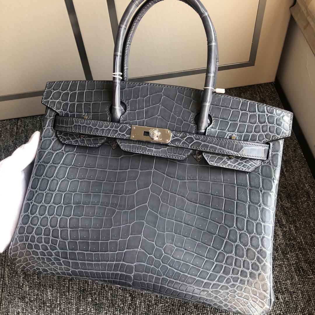 Hermes Birkin 35 Matte Alligator Graphite Gold Buckle Gold Lock