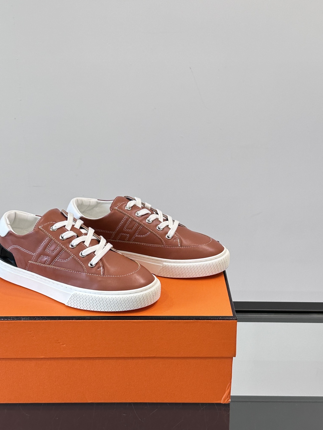 Hermes  Calfskin Deep Sneakers  Naturel