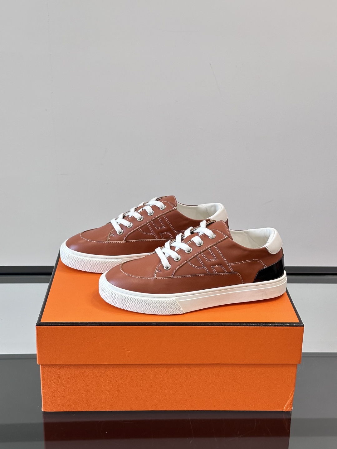 Hermes  Calfskin Deep Sneakers  Naturel