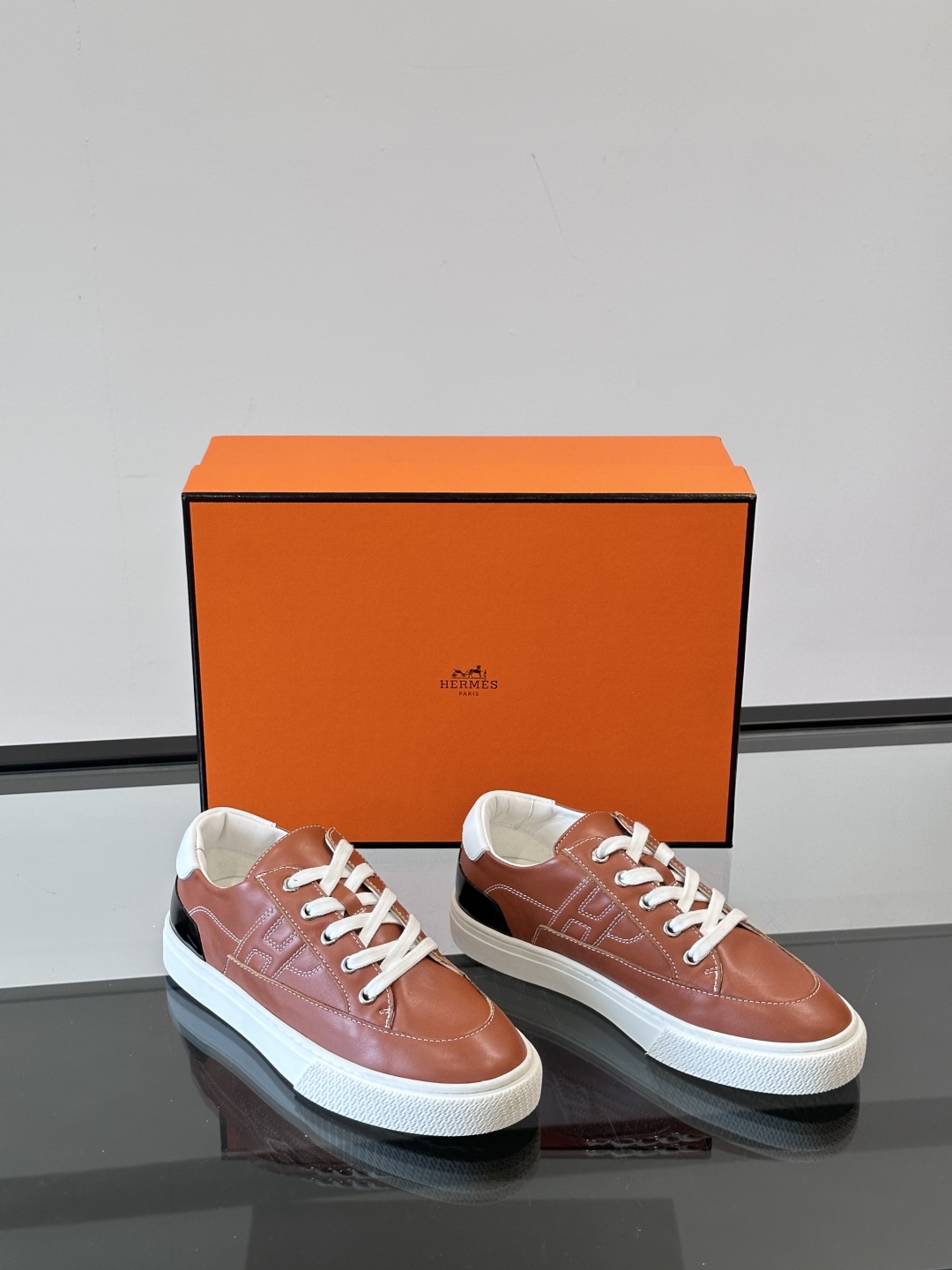 Hermes  Calfskin Deep Sneakers  Naturel