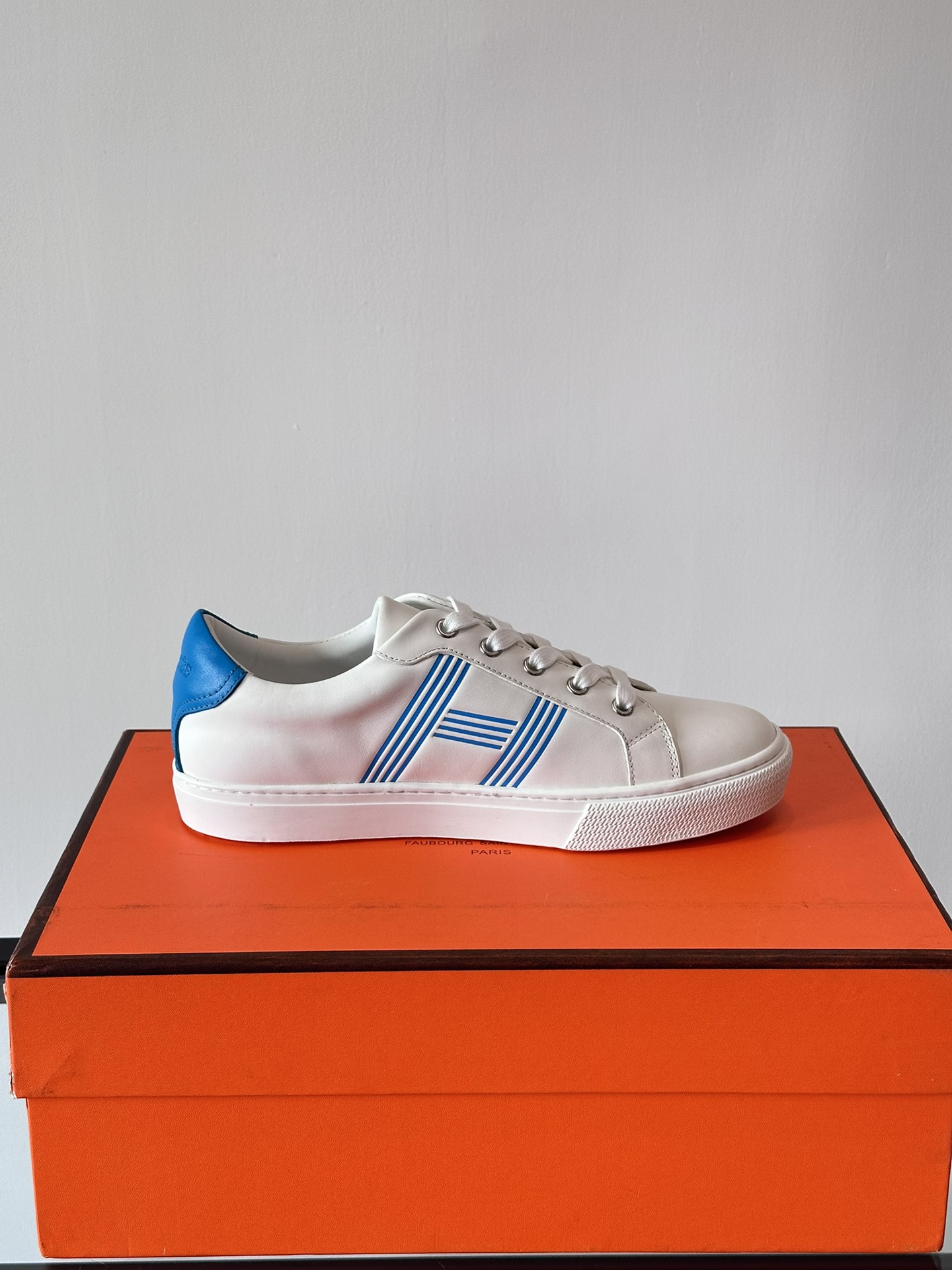 Hermes  Calfskin Mens Advantage Sneakers 44 White Blue