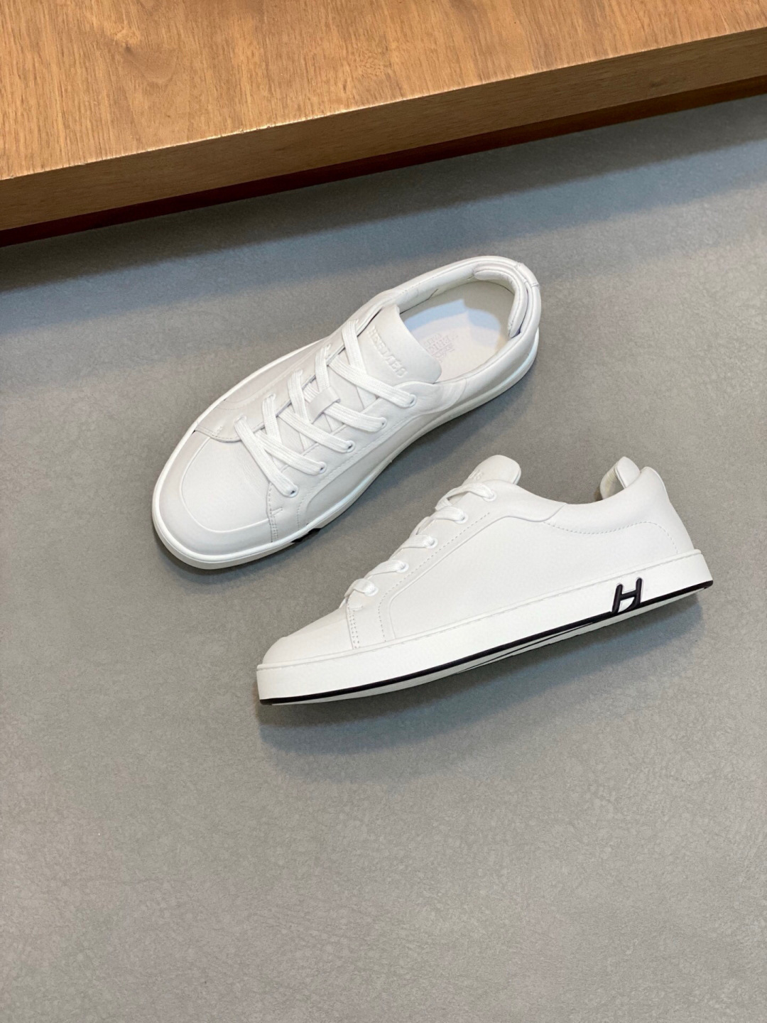 Hermes  Calfskin Suede Goatskin Mens Kid Sneakers White
