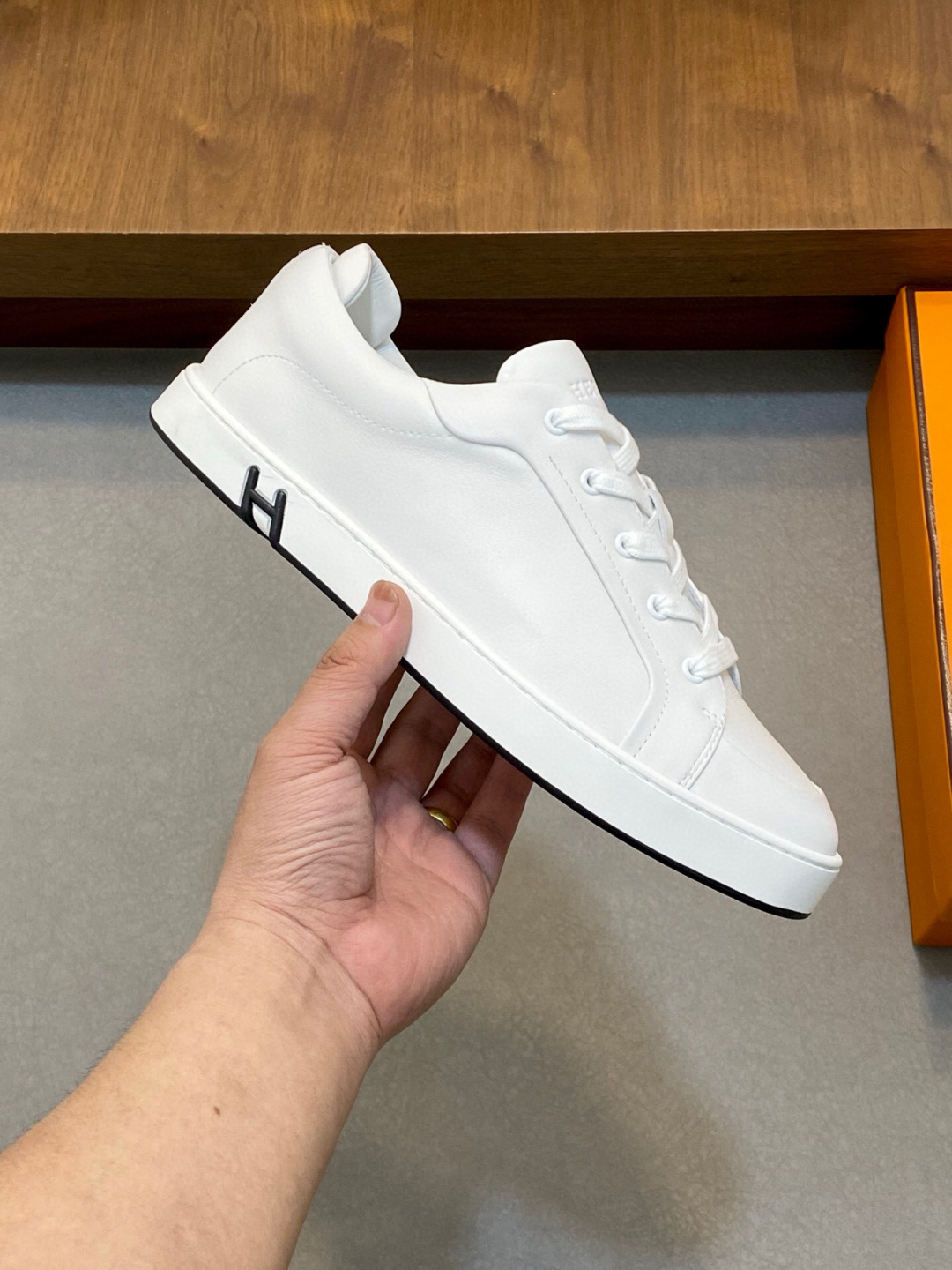 Hermes  Calfskin Suede Goatskin Mens Kid Sneakers White
