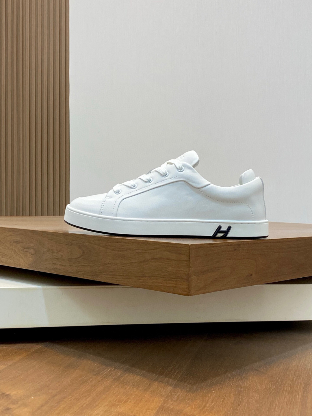 Hermes  Calfskin Suede Goatskin Mens Kid Sneakers White
