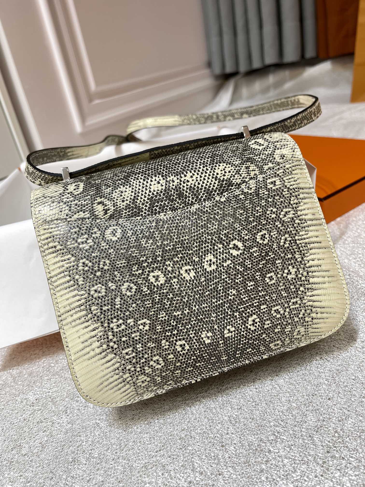 HERMES Constance 18 Mini Lizard Ombre Gold Buckle Lizard Gold Buckle