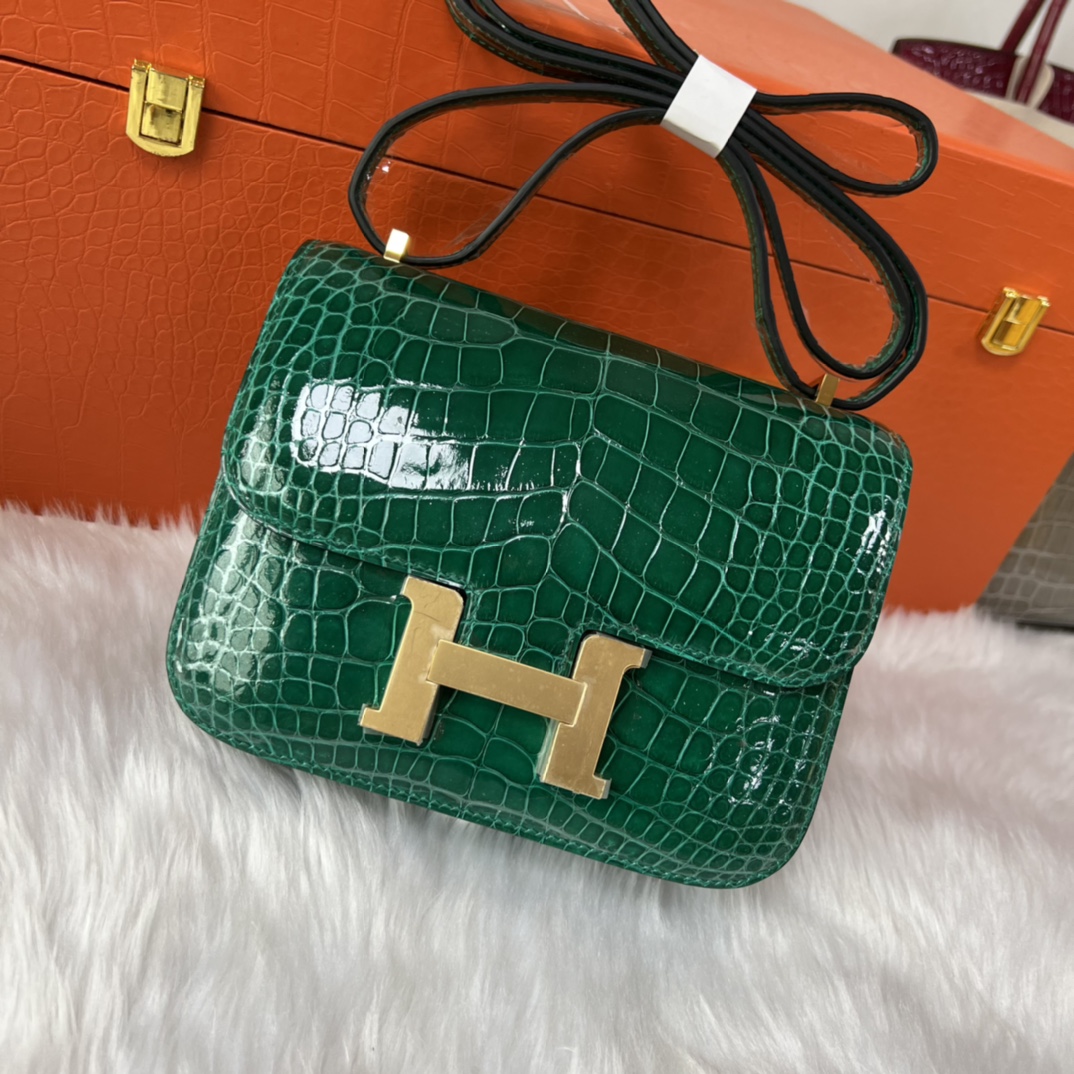 Hermes Constance 24 Emerald Green Emerald Green with Gold Hardware