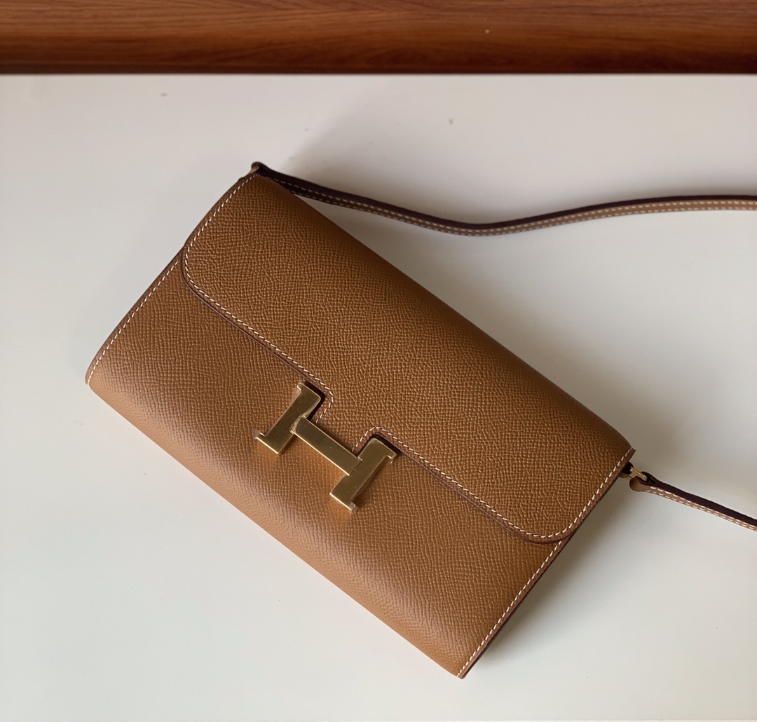 Hermes Constance Long To Go Gold