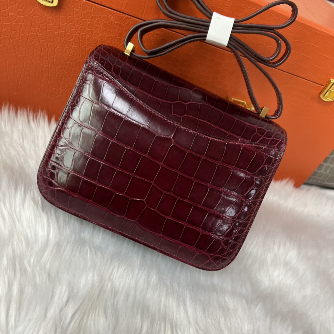 Hermes Dark Raspberry Constance Bag Porosus Crocodile MM 23 at 1stDibs