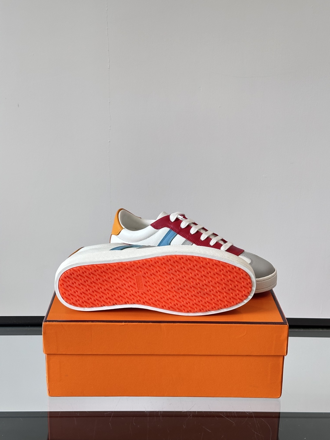Hermes  Epsom Mens Boomerang Sneakers Multicolore red White