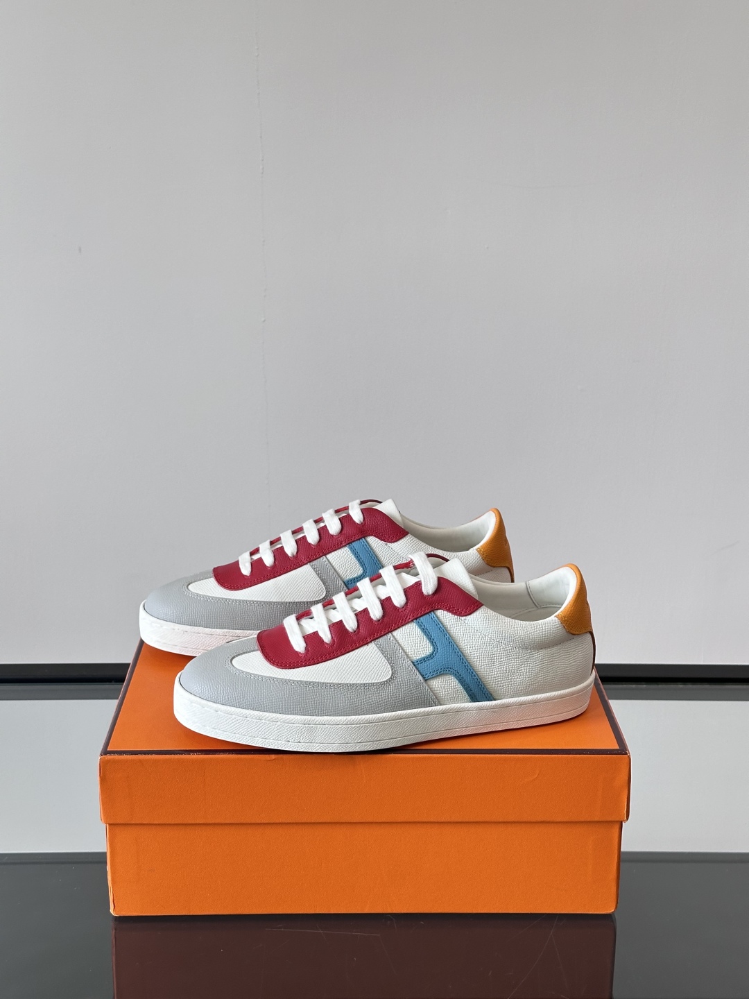 Hermes  Epsom Mens Boomerang Sneakers Multicolore red White