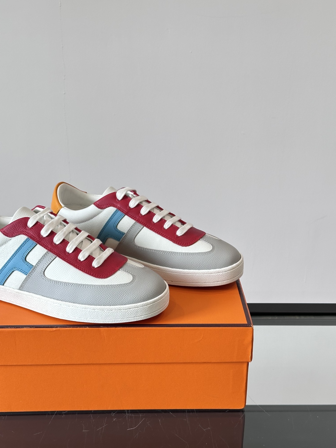 Hermes  Epsom Mens Boomerang Sneakers Multicolore red White