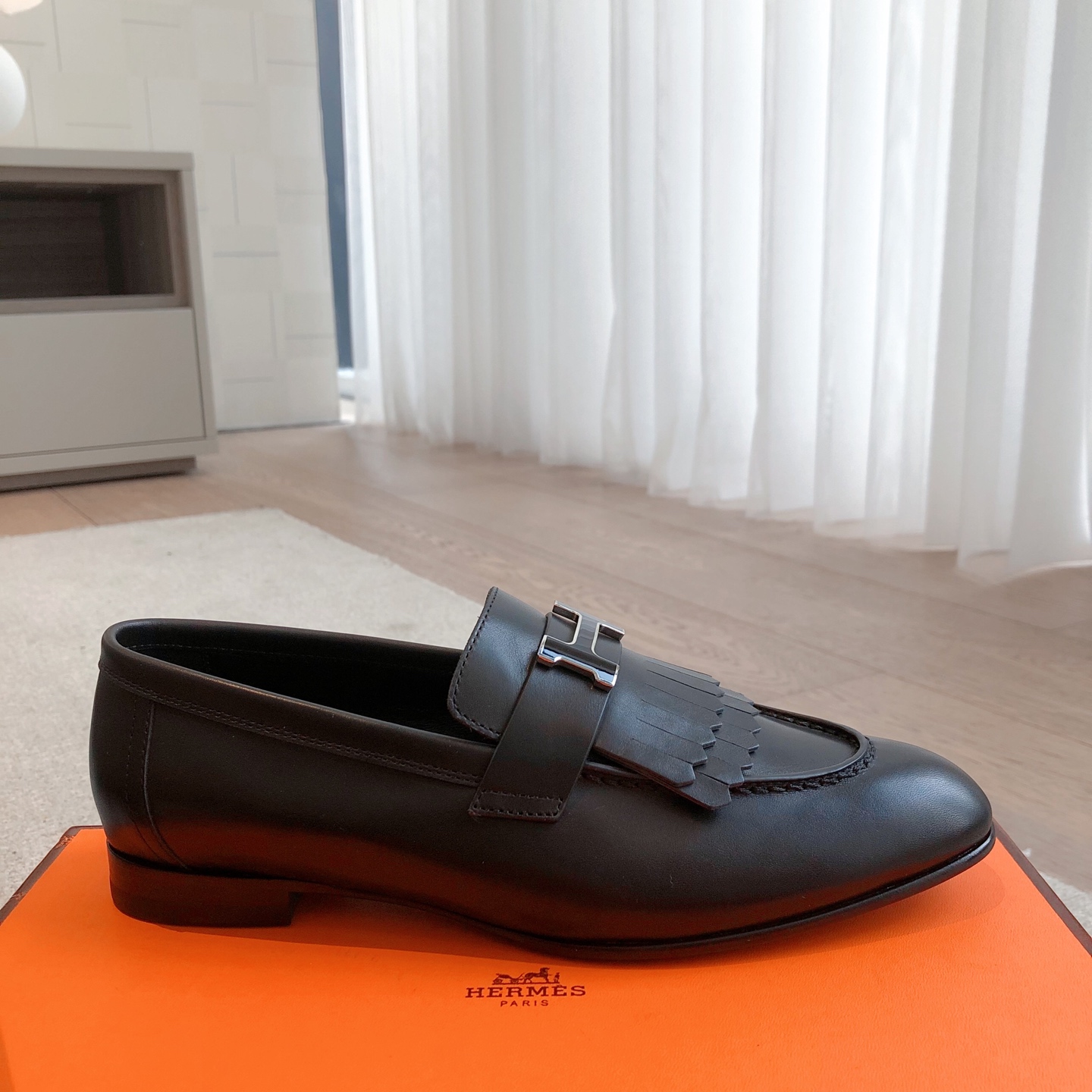 Hermes  Goatskin Womens Royal Loafers Black lo go H black