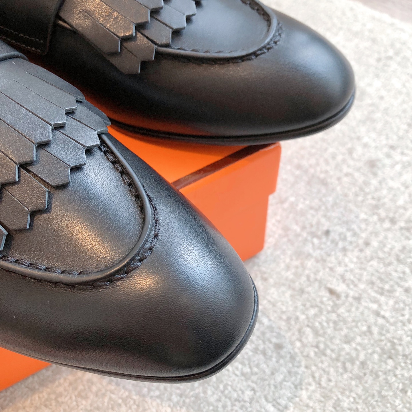 Hermes  Goatskin Womens Royal Loafers Black lo go H black