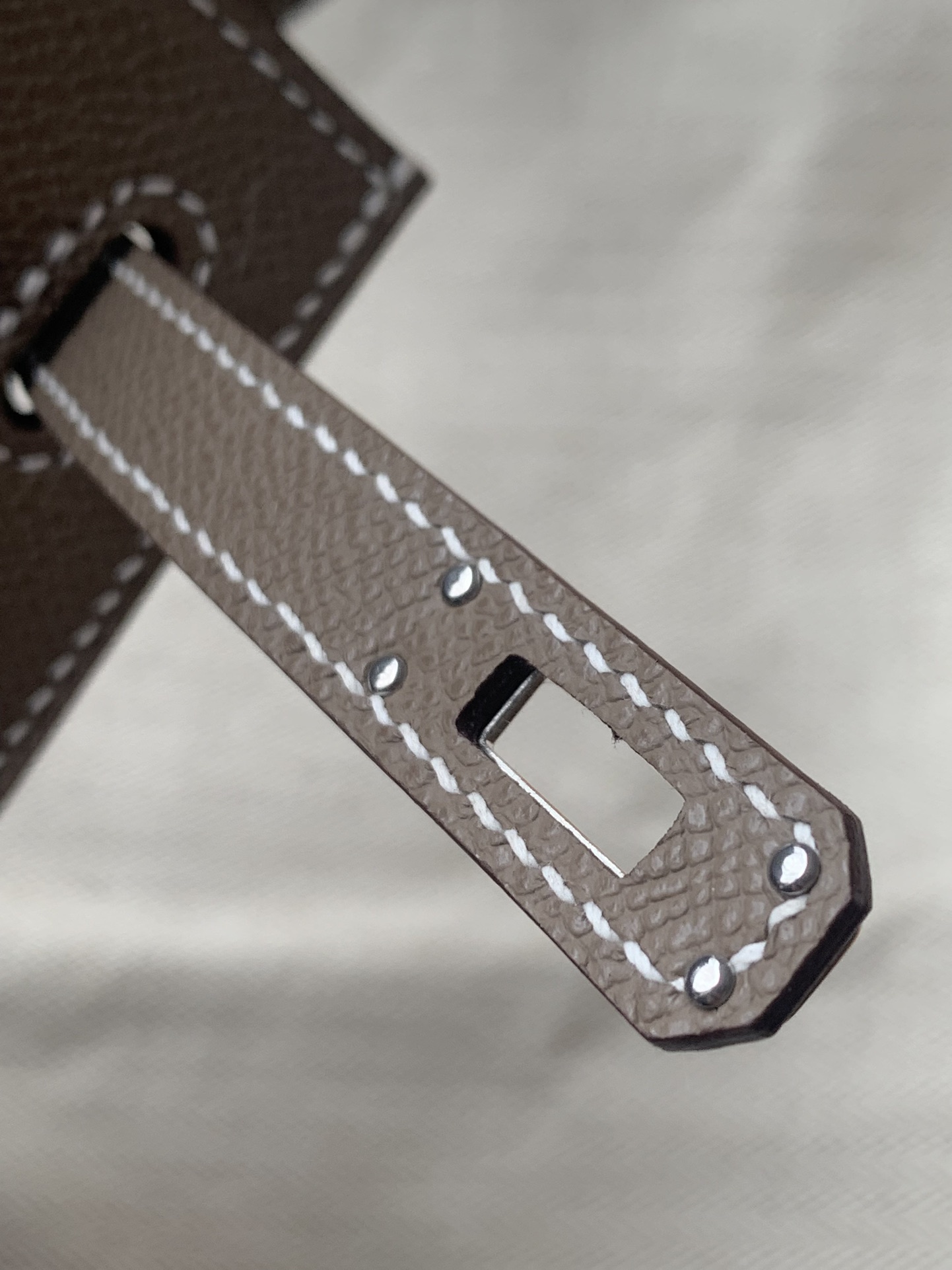 Hermes Light Brown Handbag Silver Lock With 25CM Strap