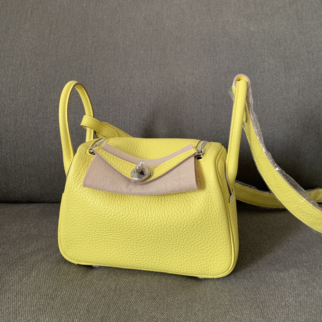 Hermes mini Lindy in Clemence bullcalf leather Yellow